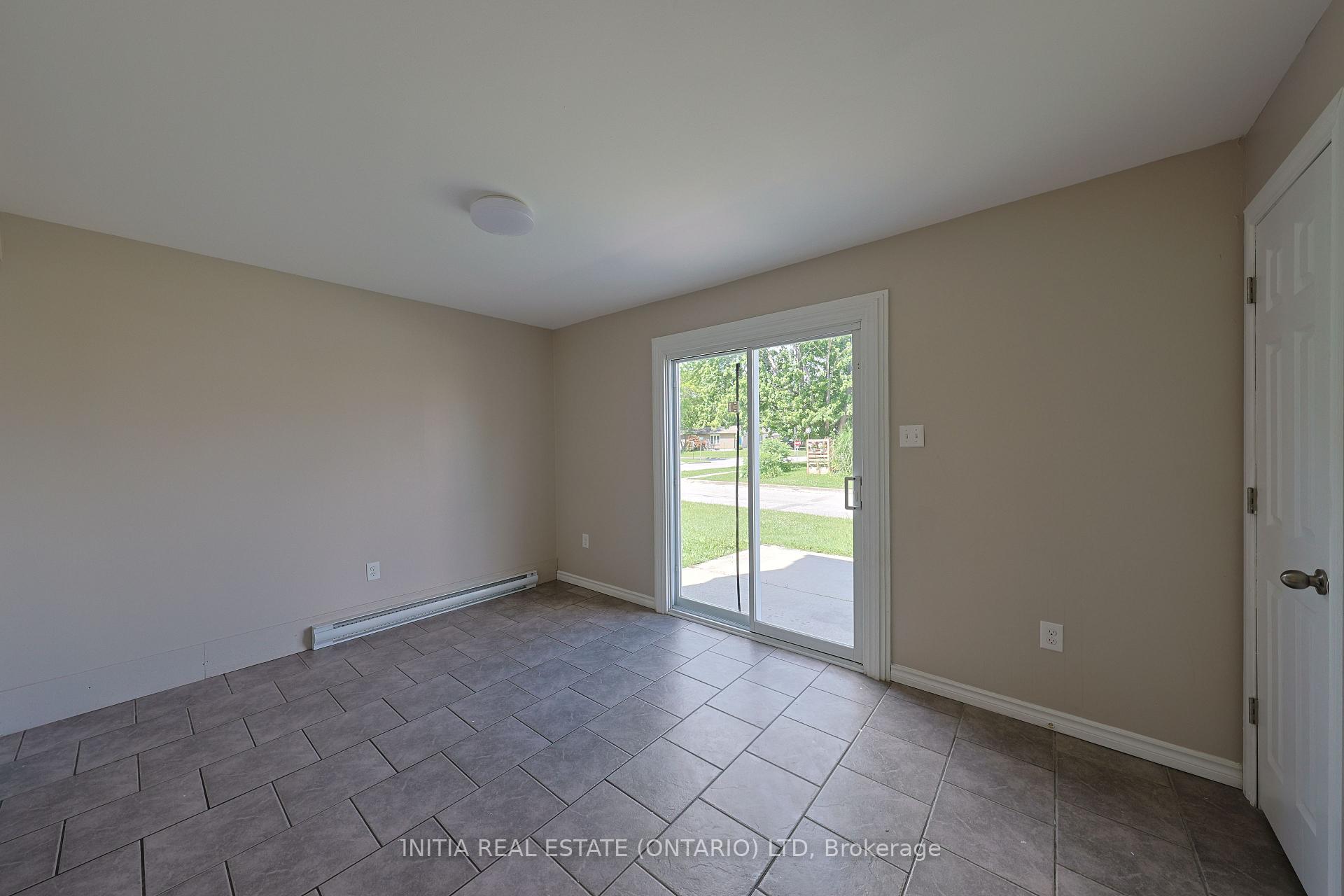 Photo 10 of Unit 69, 348 Cameron Street, St. Clair — HOMEH