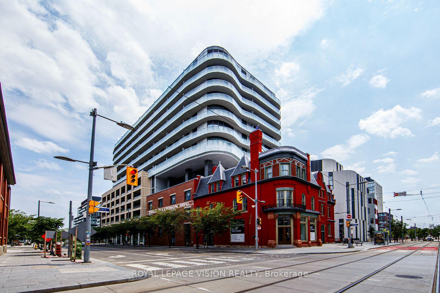 Photo of Unit 1008, 425 Front Street E