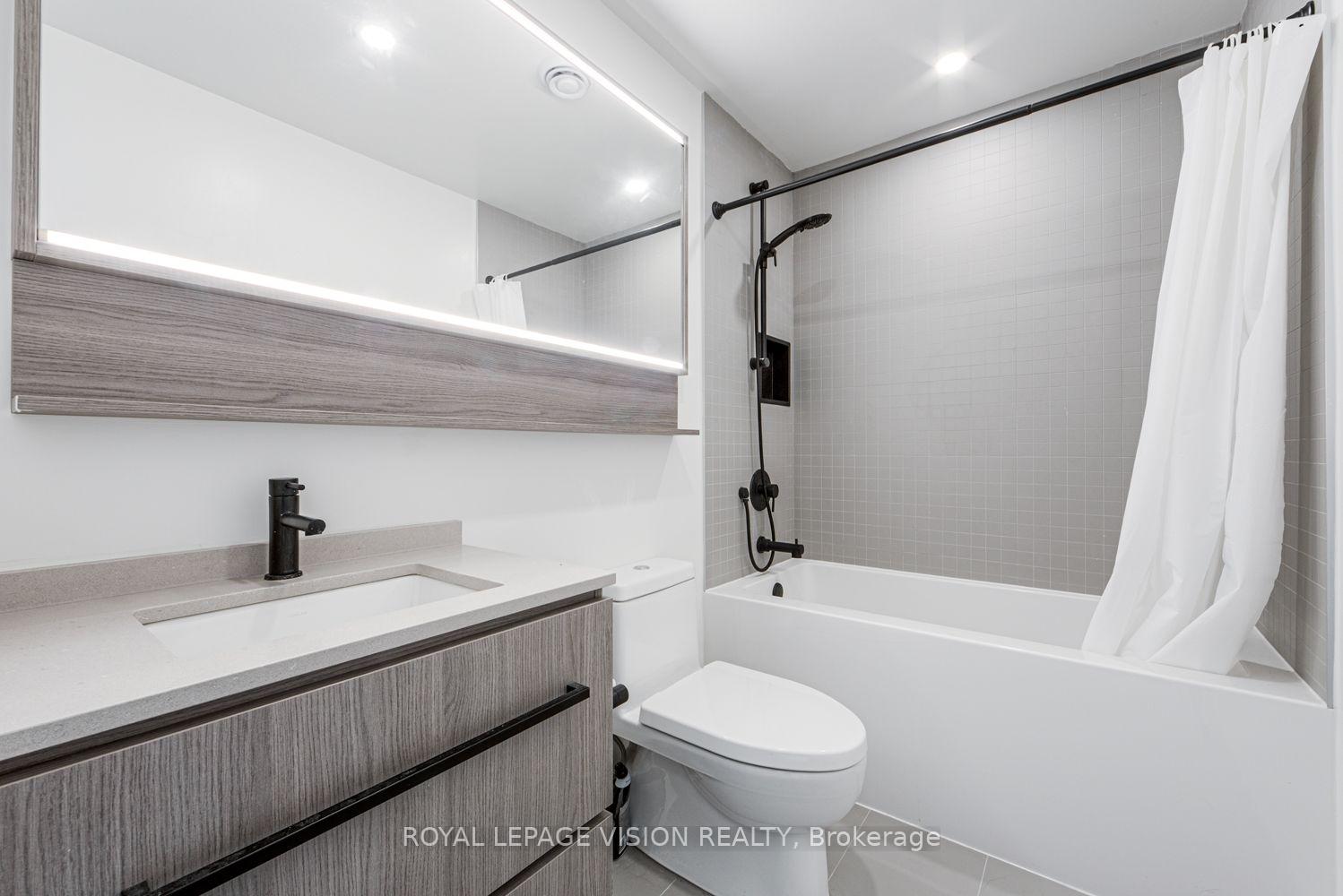 Photo 6 of Unit 1008, 425 Front Street E, Toronto, Waterfront Communities — HOMEH