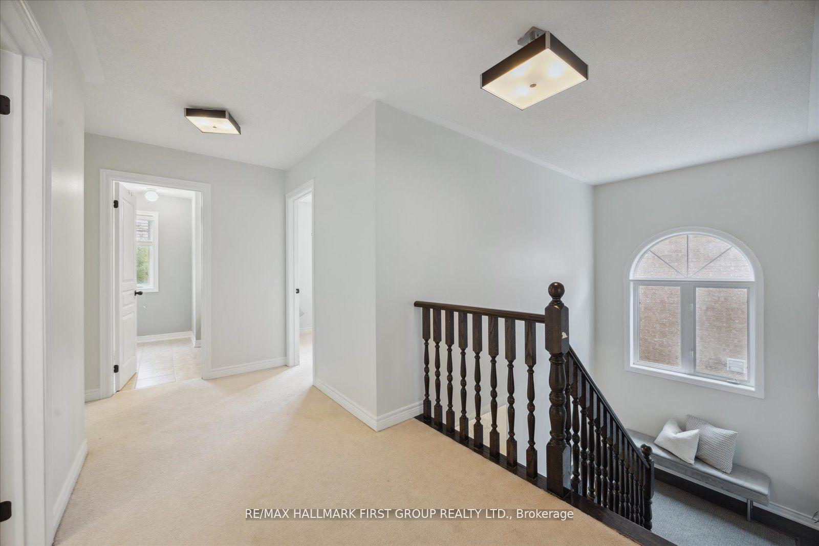 Photo 17 of 10 Duckfield Crescent, Ajax, South East — HOMEH