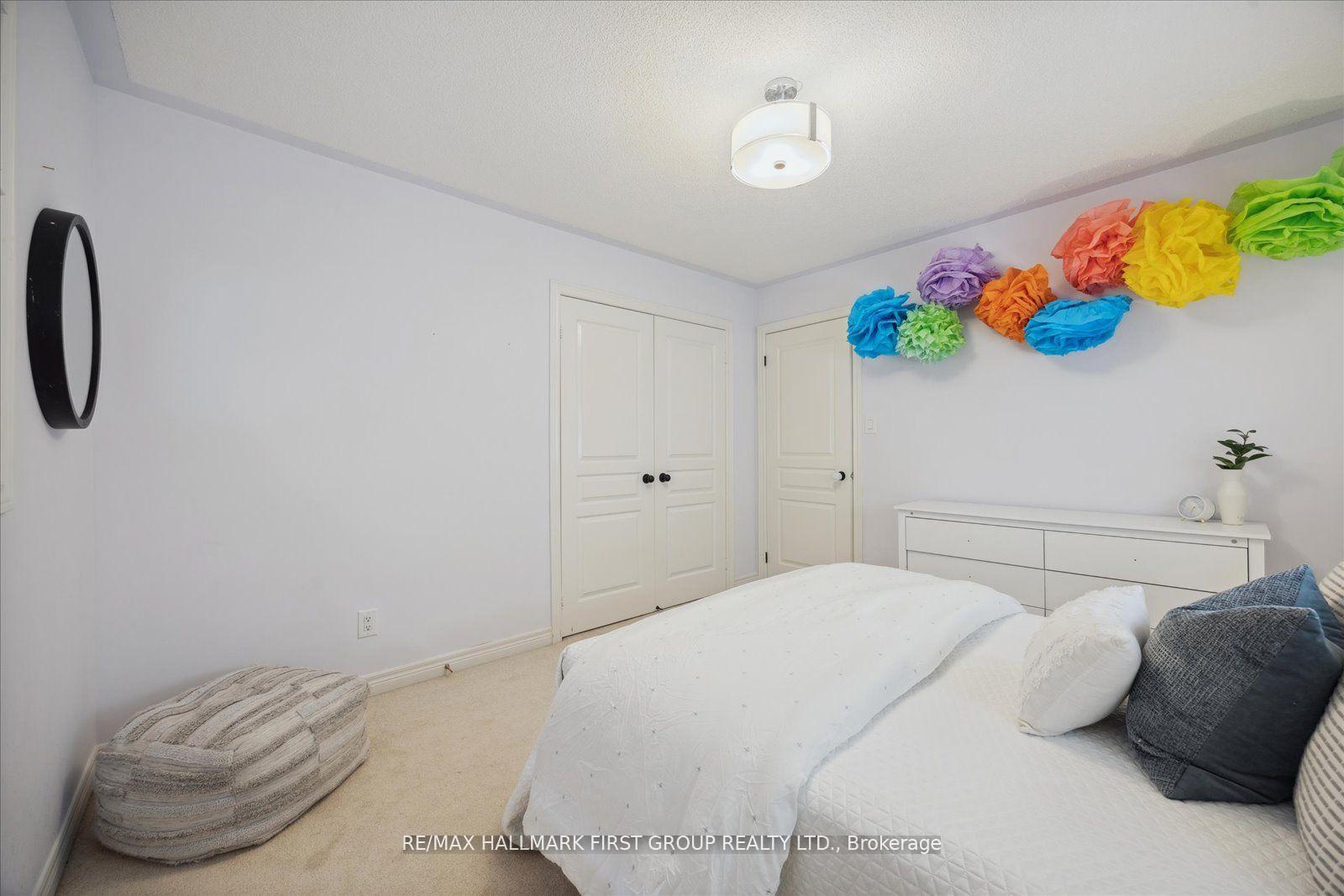 Photo 25 of 10 Duckfield Crescent, Ajax, South East — HOMEH