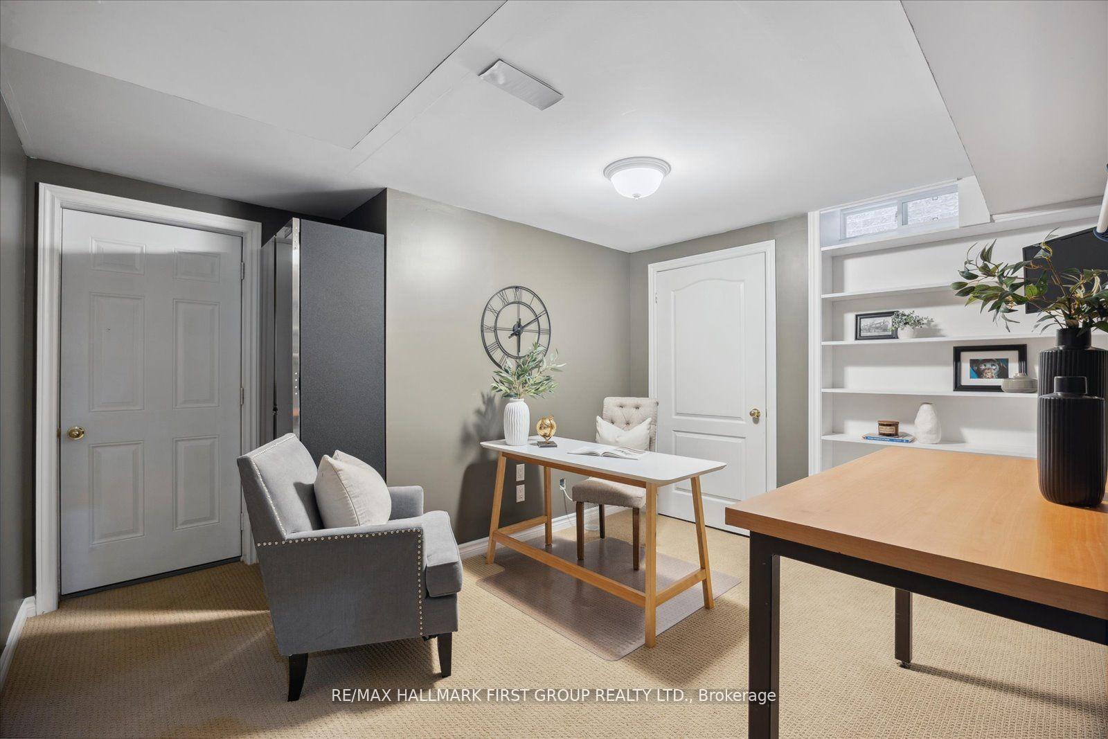 Photo 33 of 10 Duckfield Crescent, Ajax, South East — HOMEH