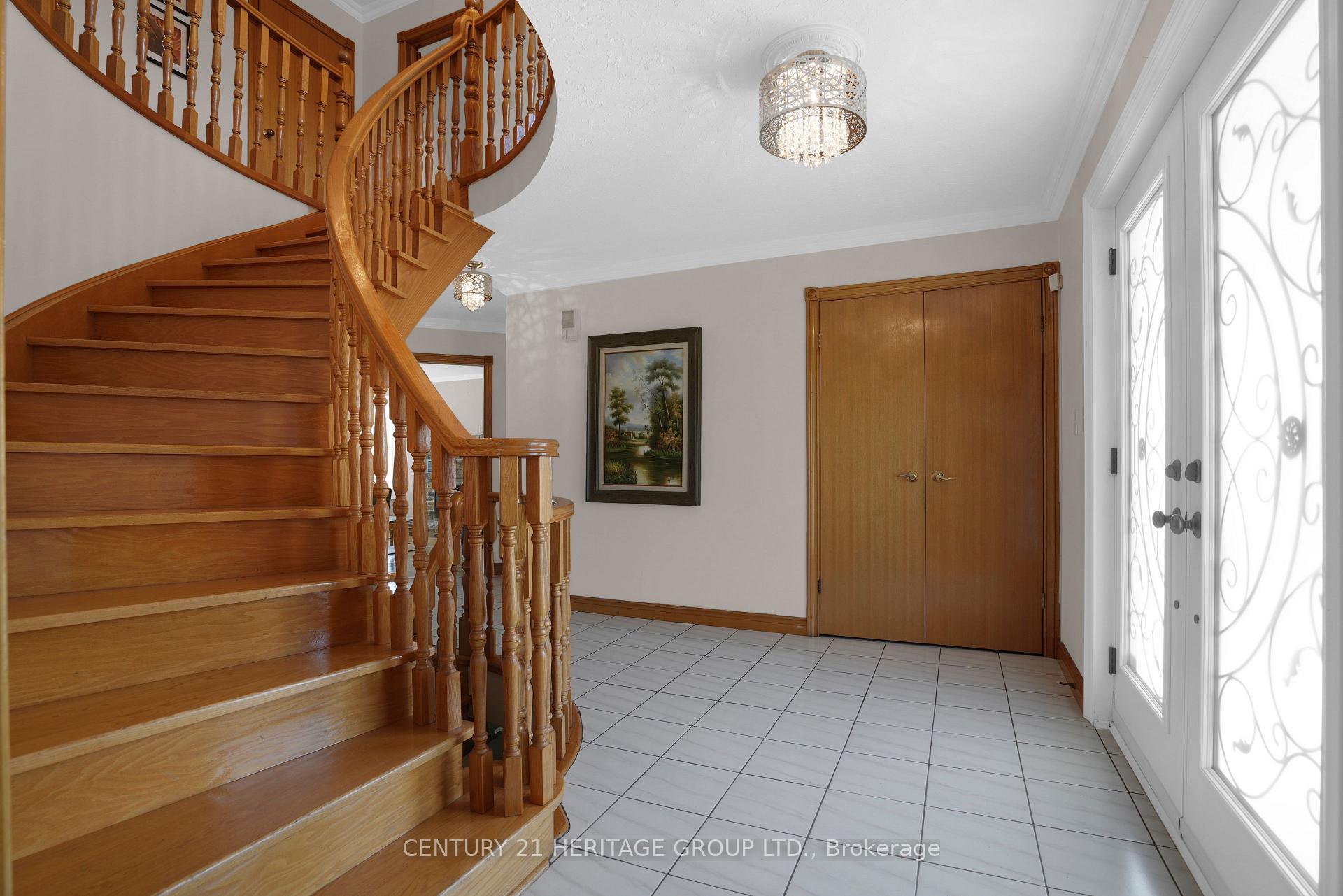 Photo 4 of 357 Powell Road S, Whitby, Blue Grass Meadows — HOMEH