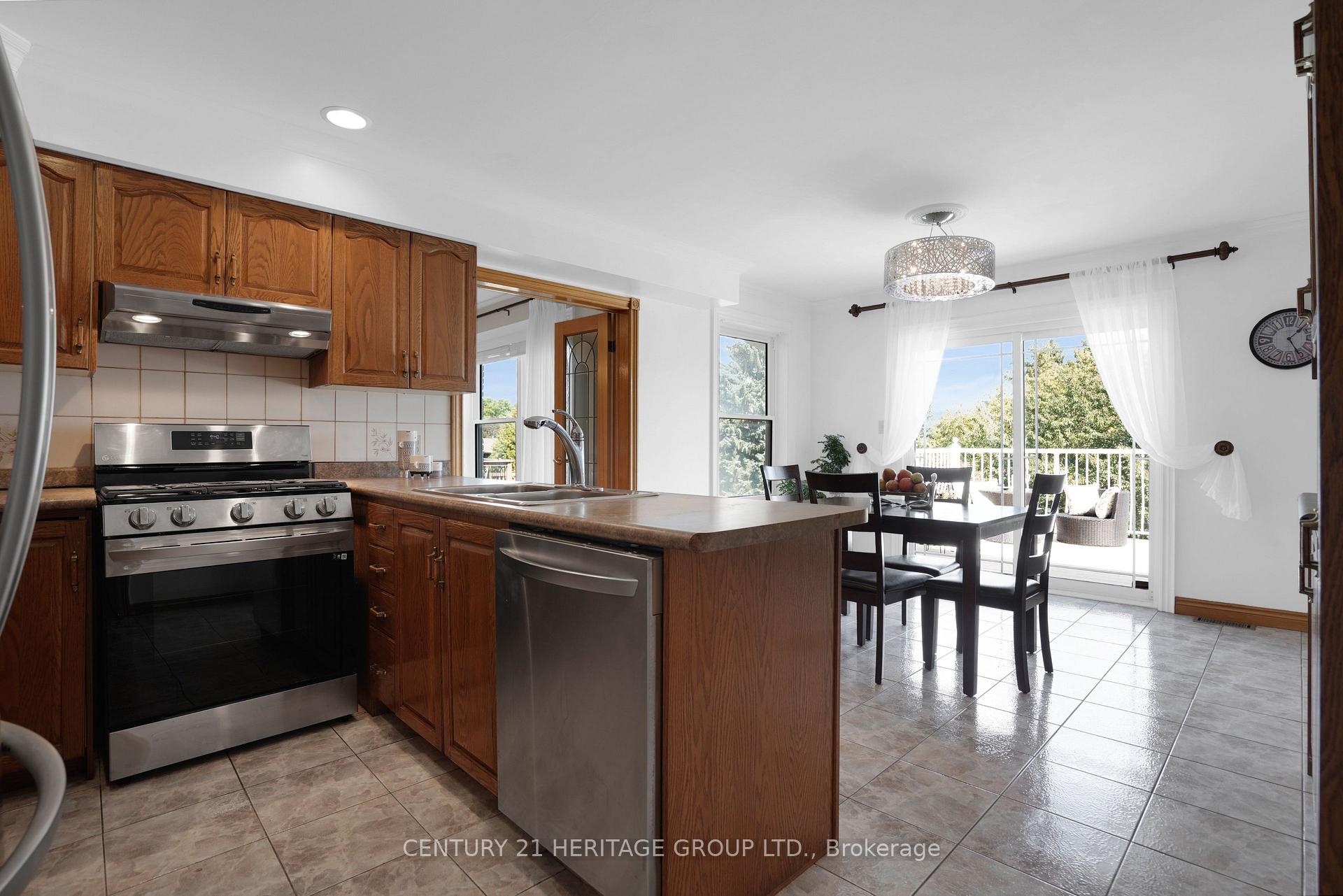 Photo 15 of 357 Powell Road S, Whitby, Blue Grass Meadows — HOMEH