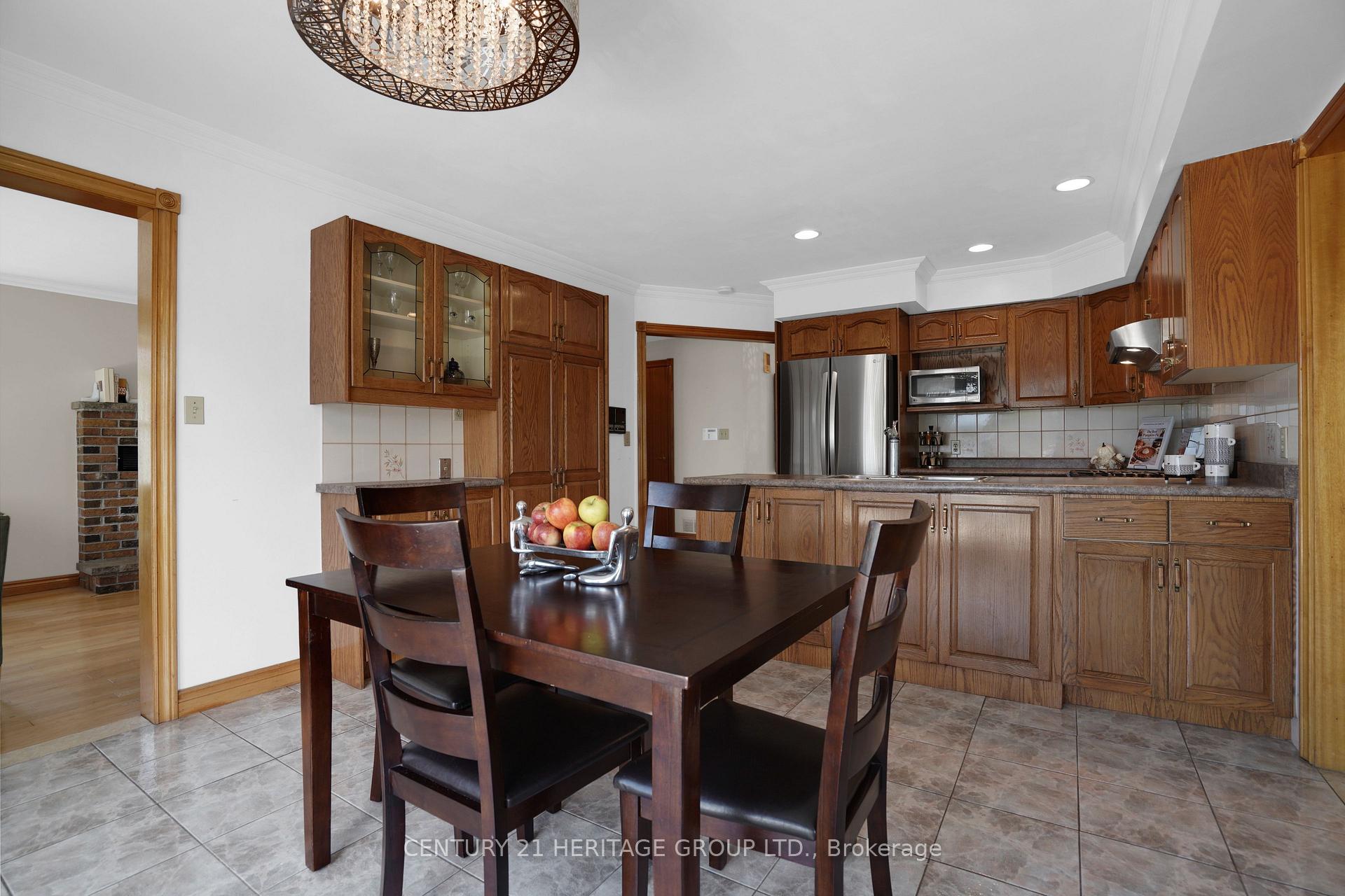 Photo 17 of 357 Powell Road S, Whitby, Blue Grass Meadows — HOMEH