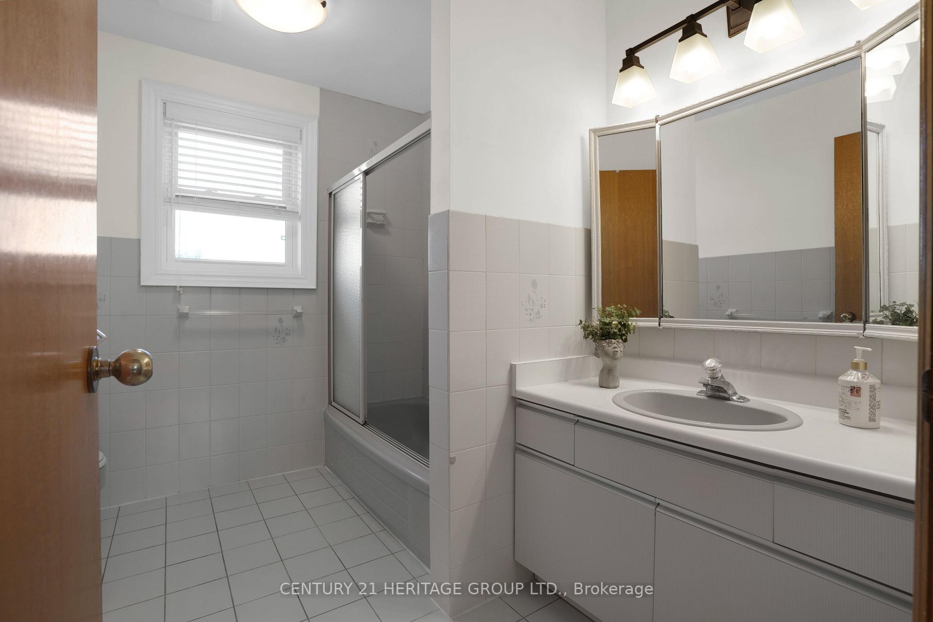 Photo 32 of 357 Powell Road S, Whitby, Blue Grass Meadows — HOMEH