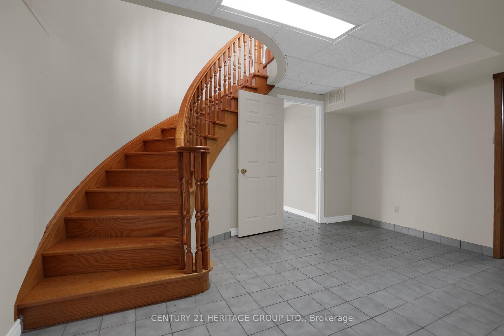 Photo 34 of 357 Powell Road S, Whitby, Blue Grass Meadows — HOMEH