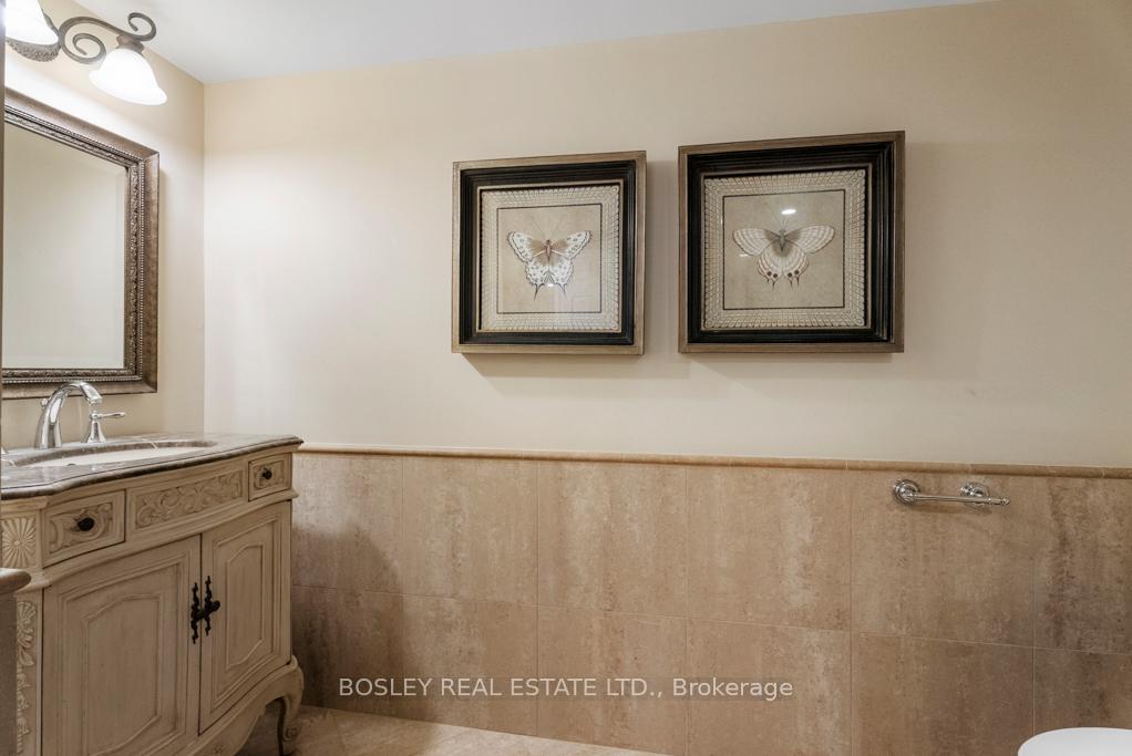 Photo 17 of Unit 403, 30 Wellington Street E, Toronto, Church-Yonge Corridor — HOMEH