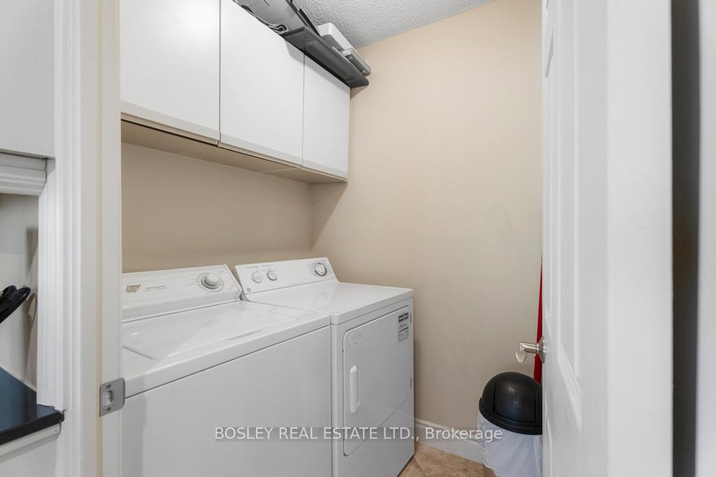 Photo 19 of Unit 403, 30 Wellington Street E, Toronto, Church-Yonge Corridor — HOMEH