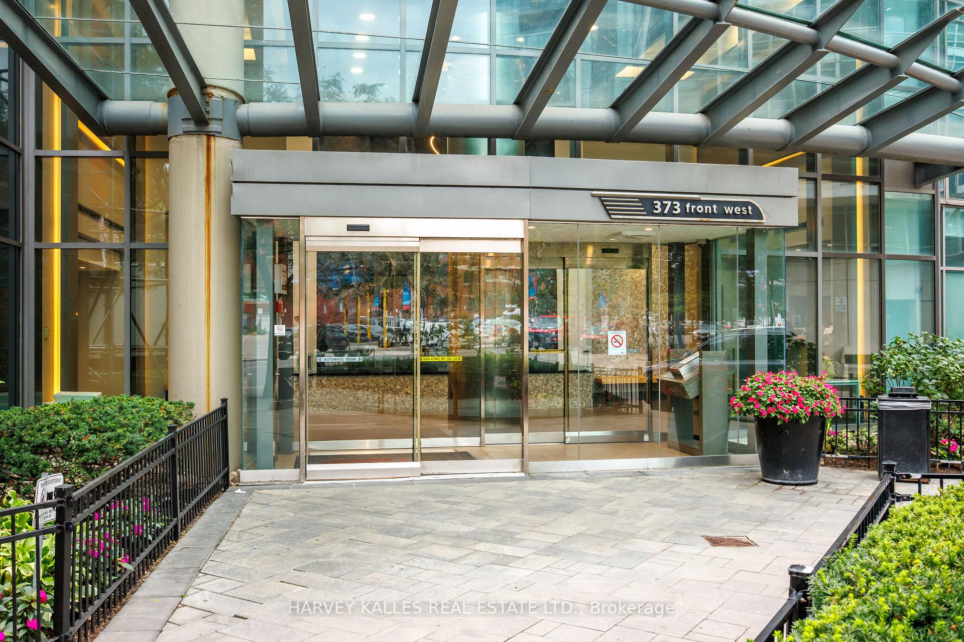 Photo 3 of Unit 2803, 373 Front Street W, Toronto, Waterfront Communities — HOMEH