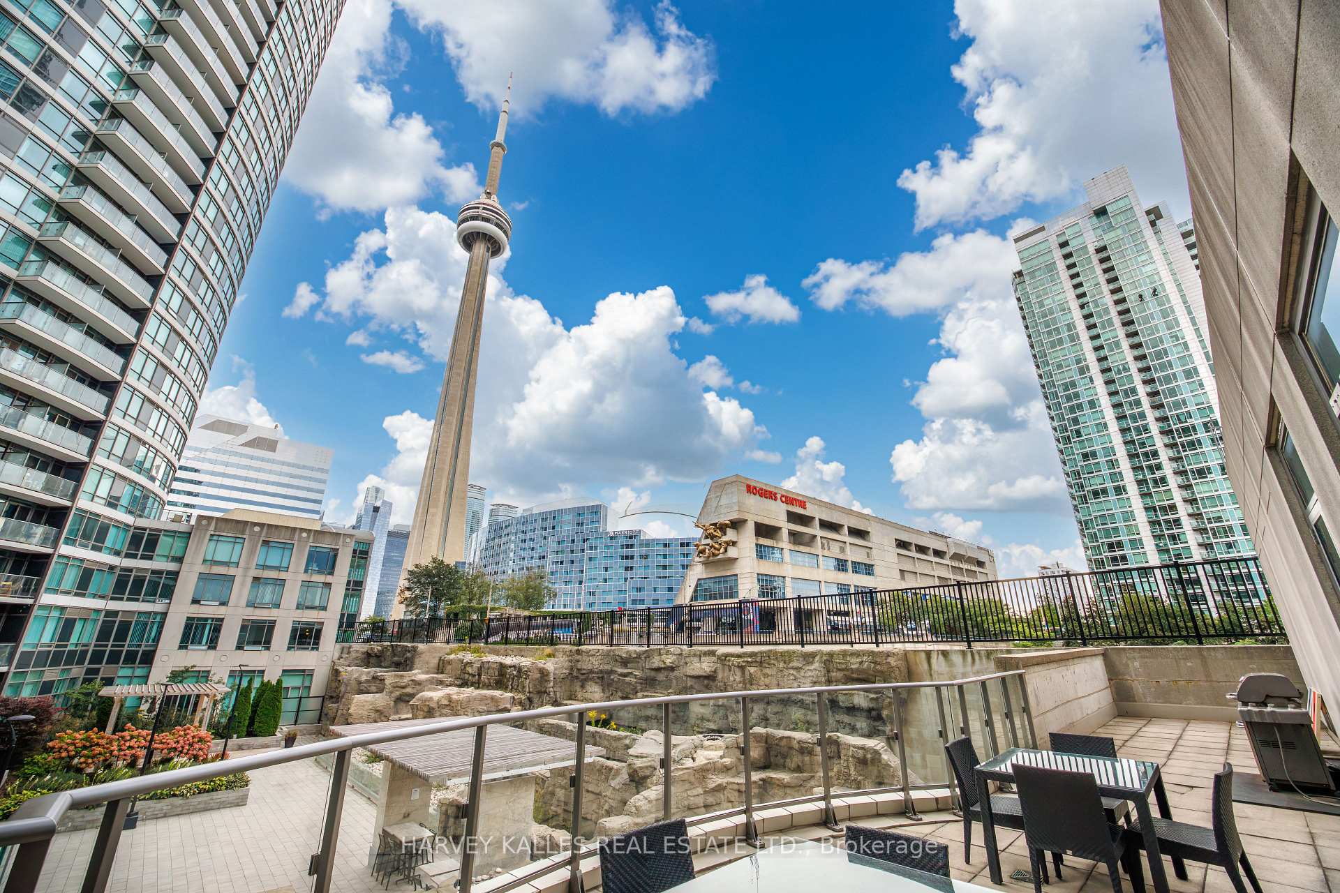 Photo 5 of Unit 2803, 373 Front Street W, Toronto, Waterfront Communities — HOMEH