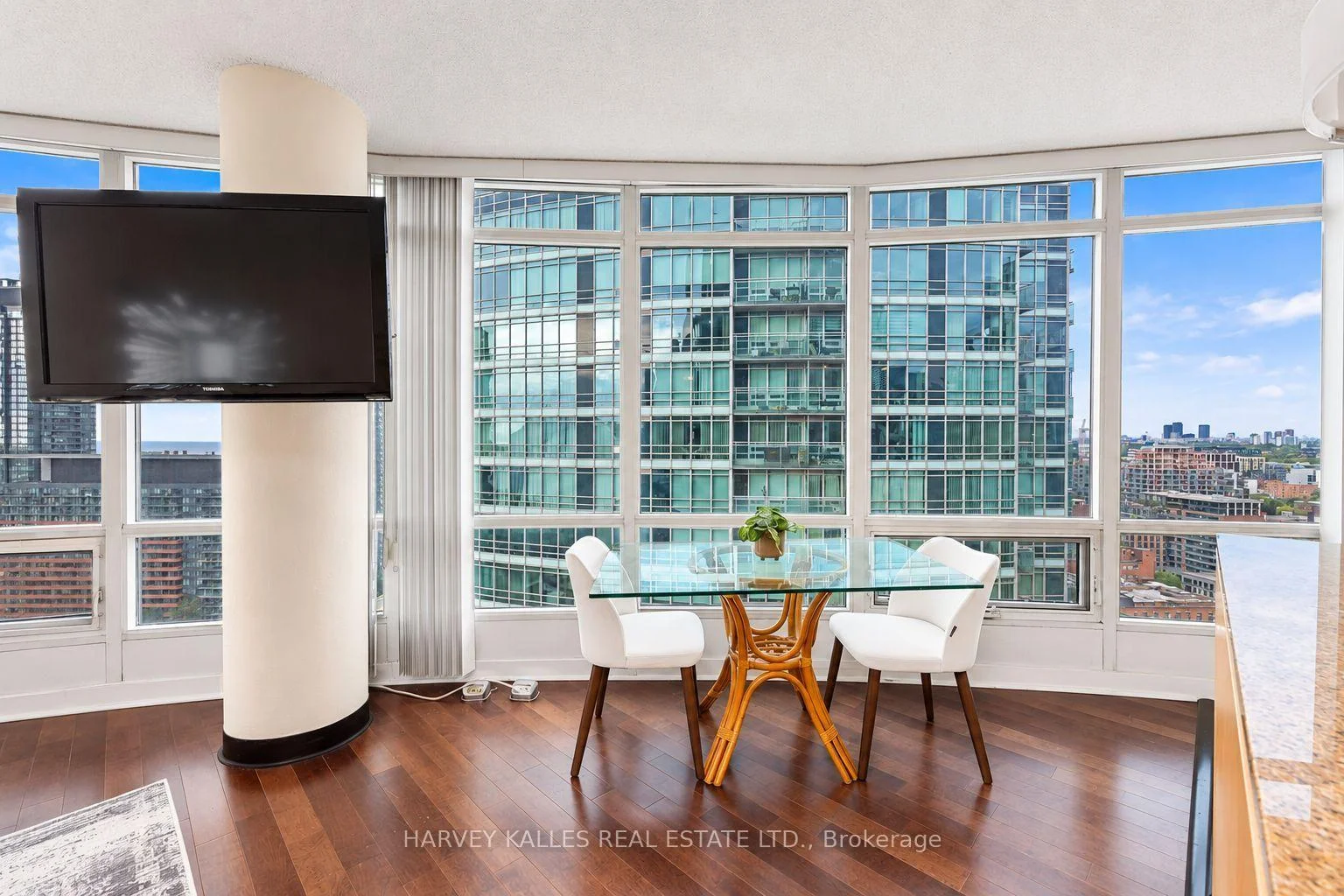 Photo 8 of Unit 2803, 373 Front Street W, Toronto, Waterfront Communities — HOMEH