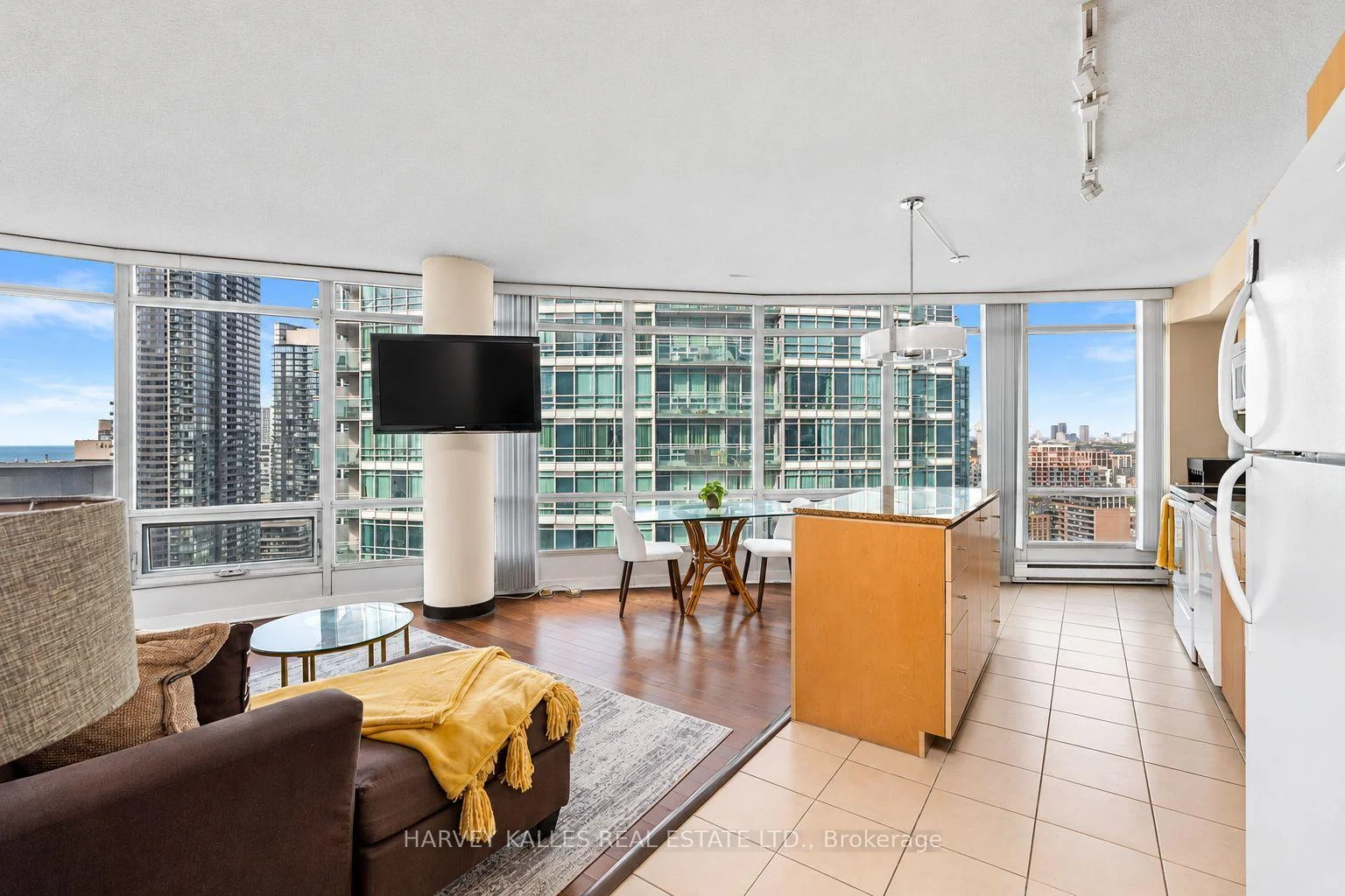 Photo 10 of Unit 2803, 373 Front Street W, Toronto, Waterfront Communities — HOMEH