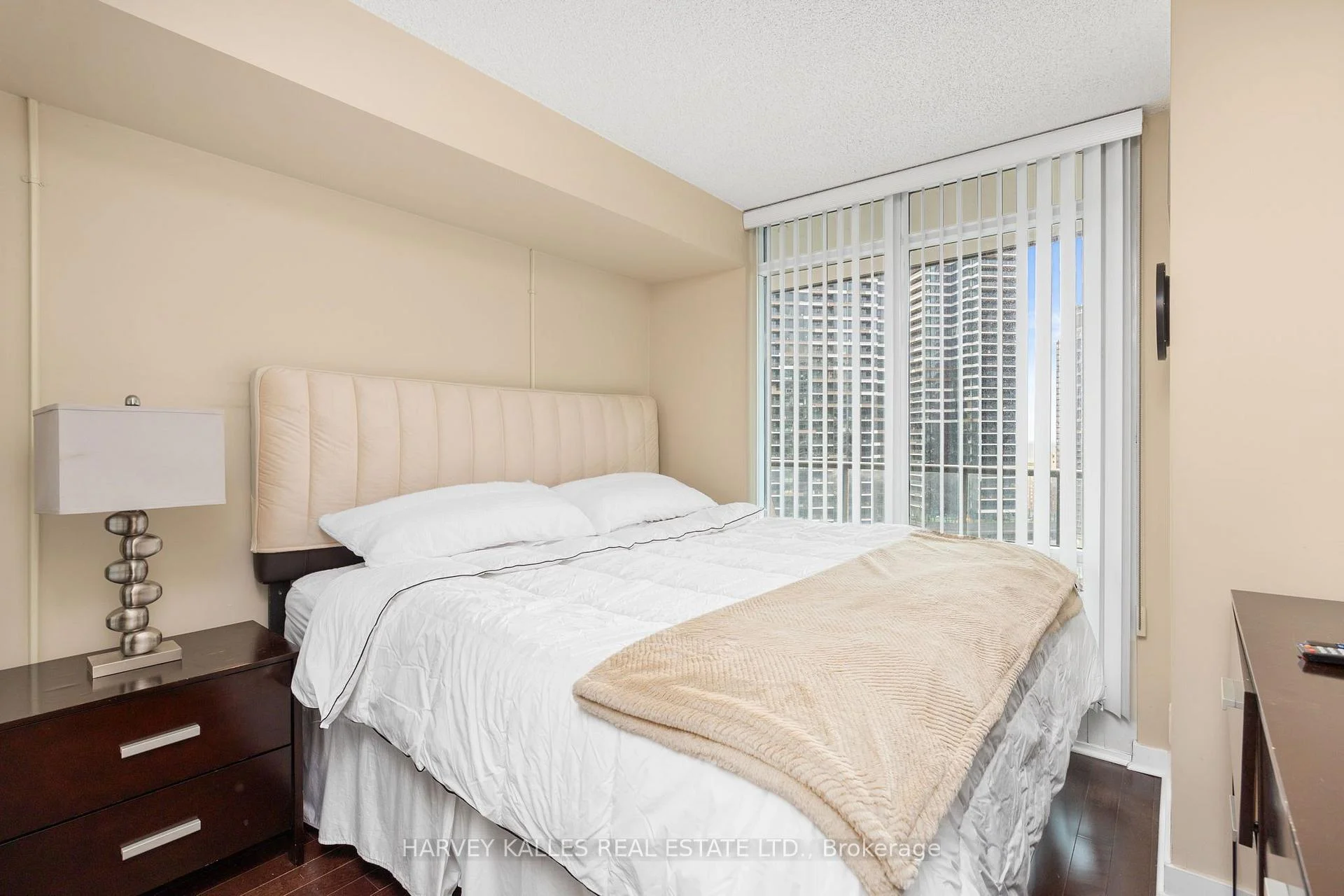 Photo 38 of Unit 2803, 373 Front Street W, Toronto, Waterfront Communities — HOMEH