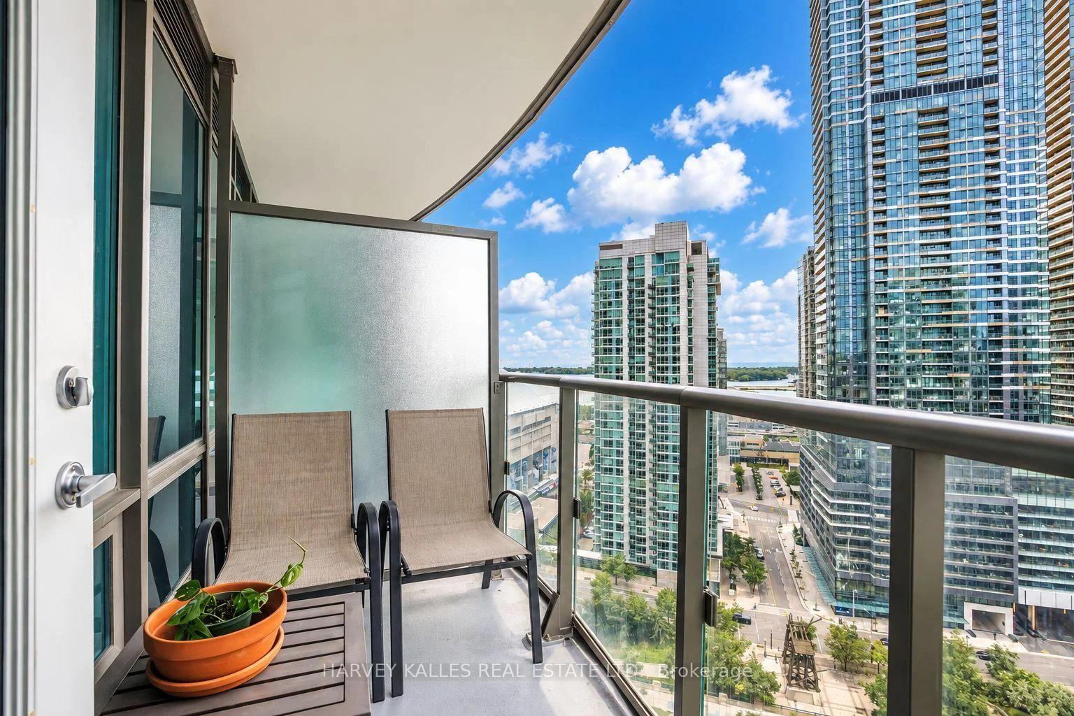 Photo 41 of Unit 2803, 373 Front Street W, Toronto, Waterfront Communities — HOMEH