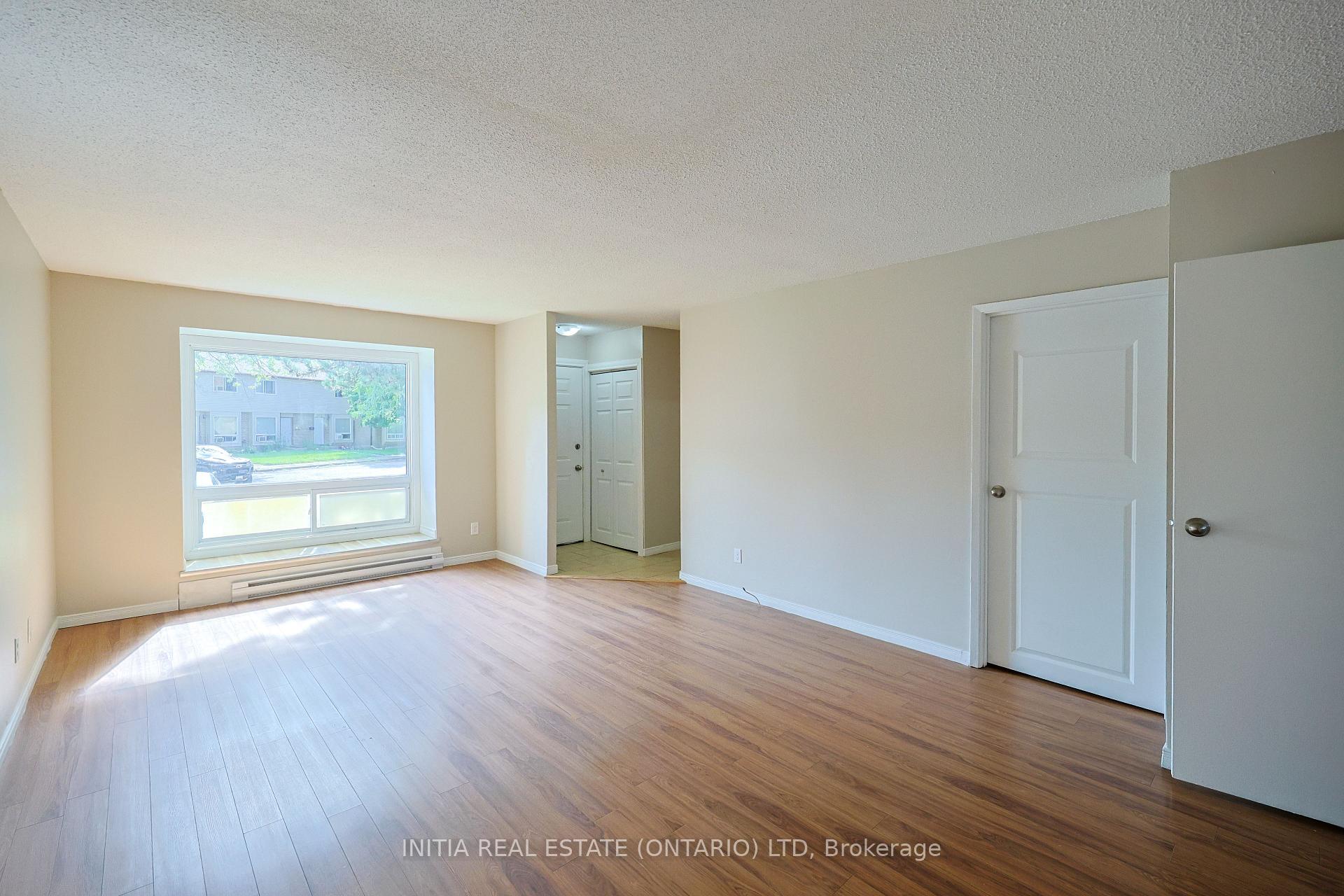 Photo 2 of 253 Hampton Avenue, Sarnia — HOMEH