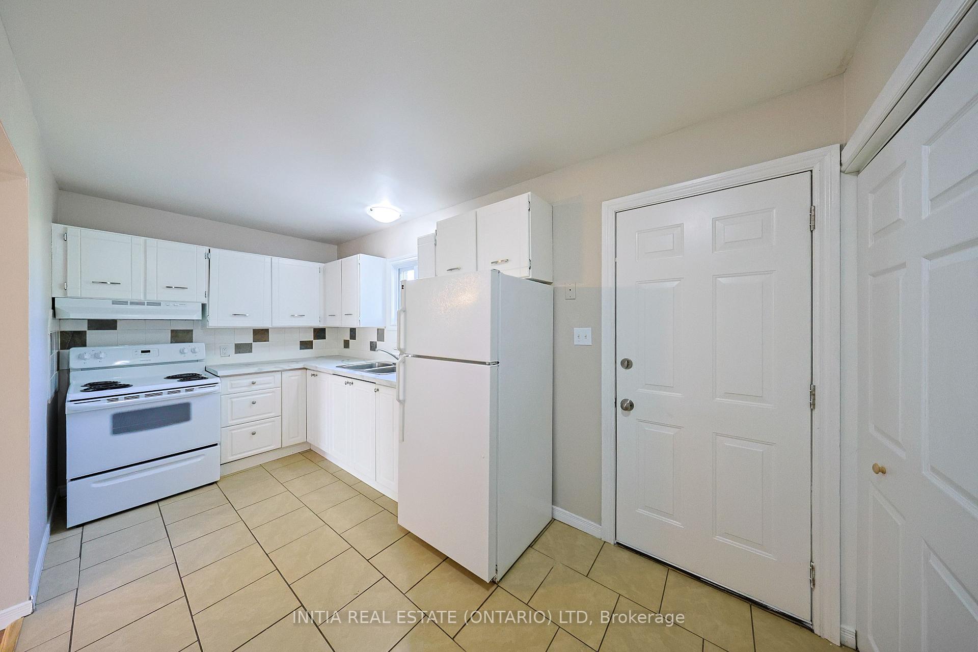Photo 7 of 253 Hampton Avenue, Sarnia — HOMEH