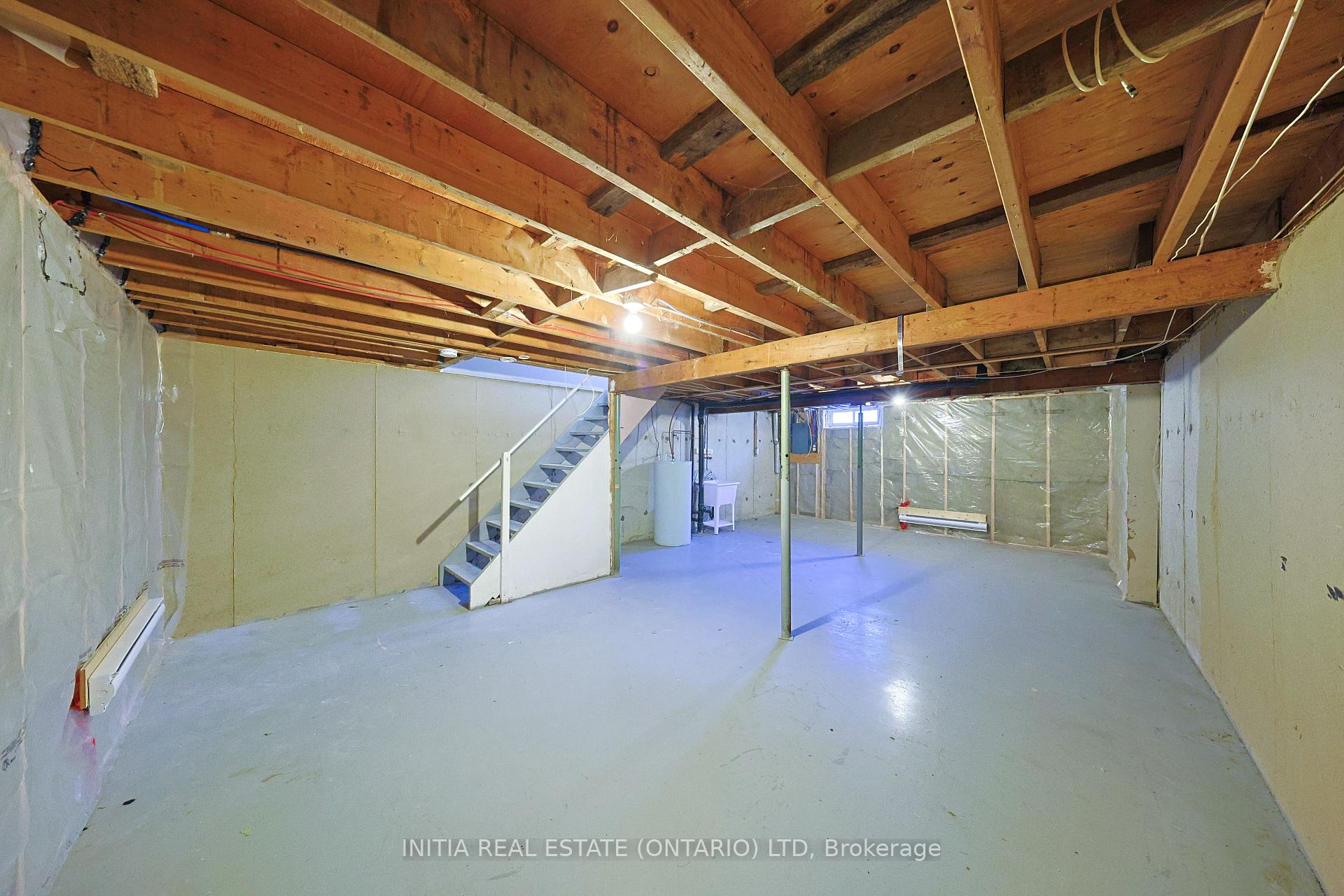 Photo 25 of 253 Hampton Avenue, Sarnia — HOMEH