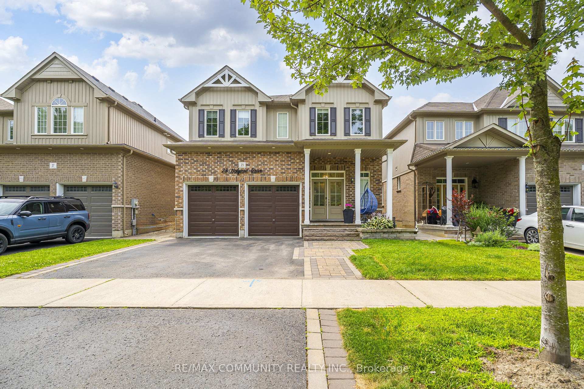 Photo 1 of 23 Holyrod Drive, Clarington, Courtice — HOMEH