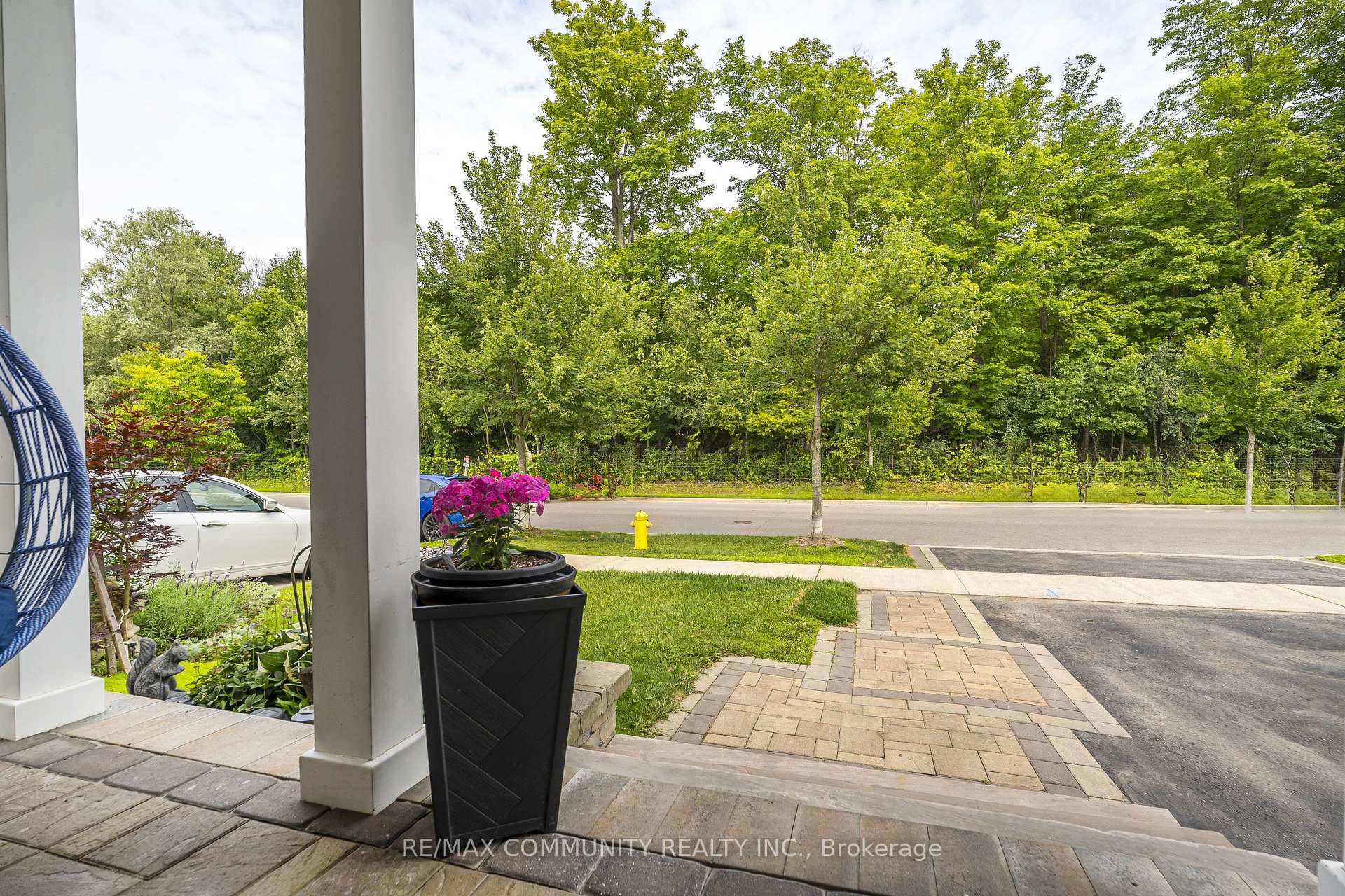 Photo 13 of 23 Holyrod Drive, Clarington, Courtice — HOMEH