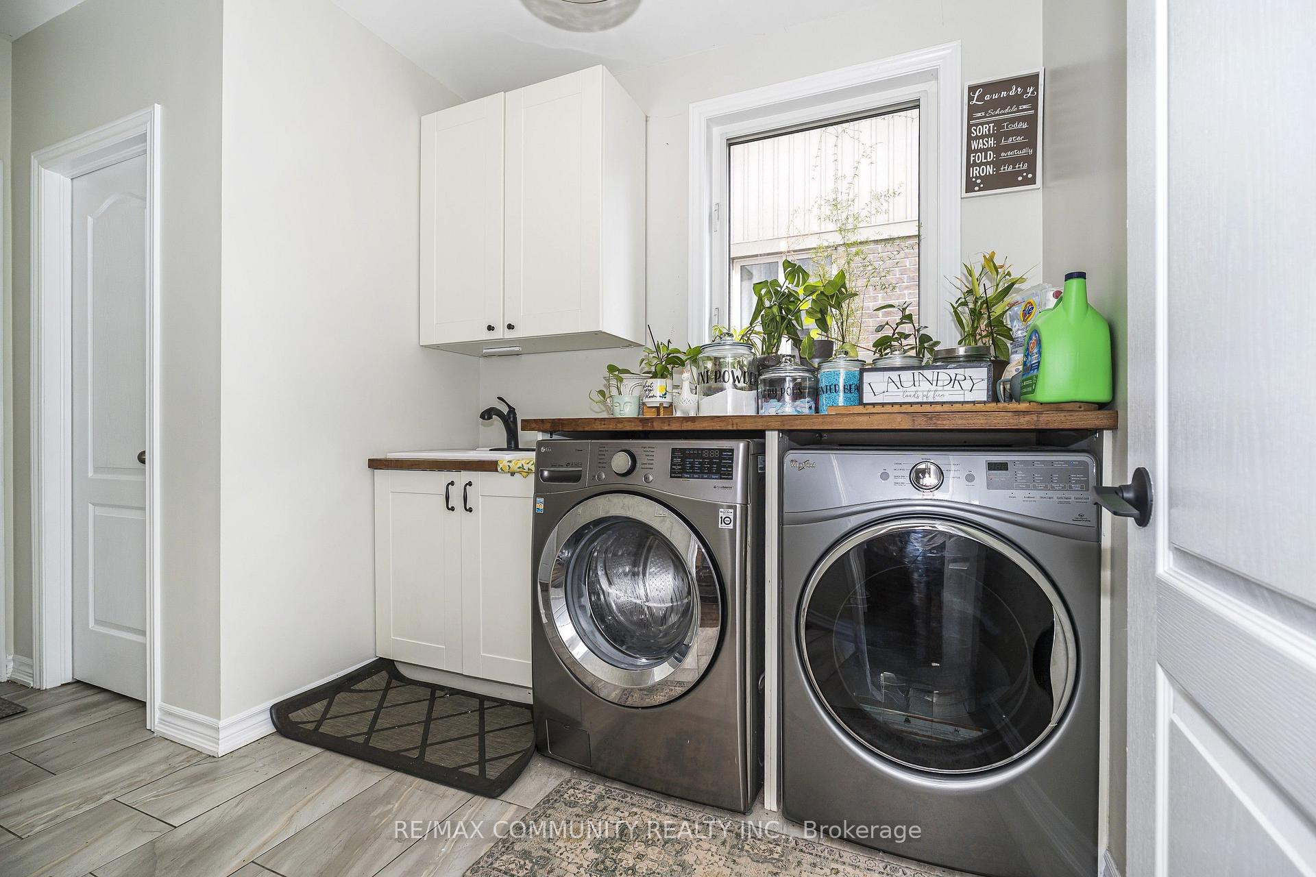 Photo 26 of 23 Holyrod Drive, Clarington, Courtice — HOMEH