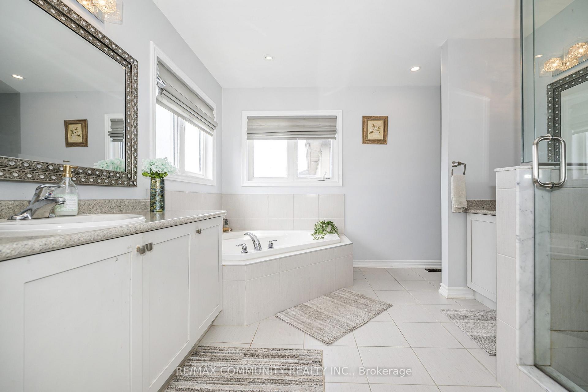 Photo 31 of 23 Holyrod Drive, Clarington, Courtice — HOMEH