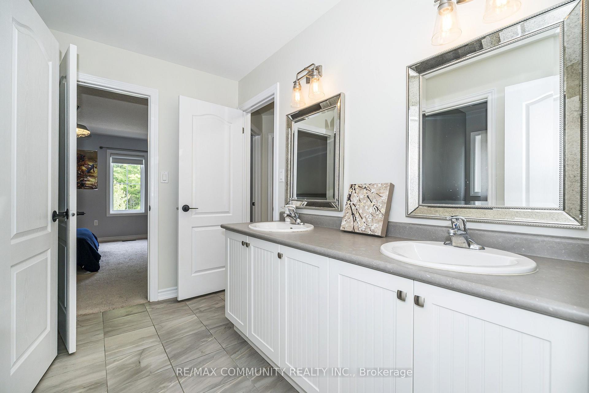 Photo 35 of 23 Holyrod Drive, Clarington, Courtice — HOMEH