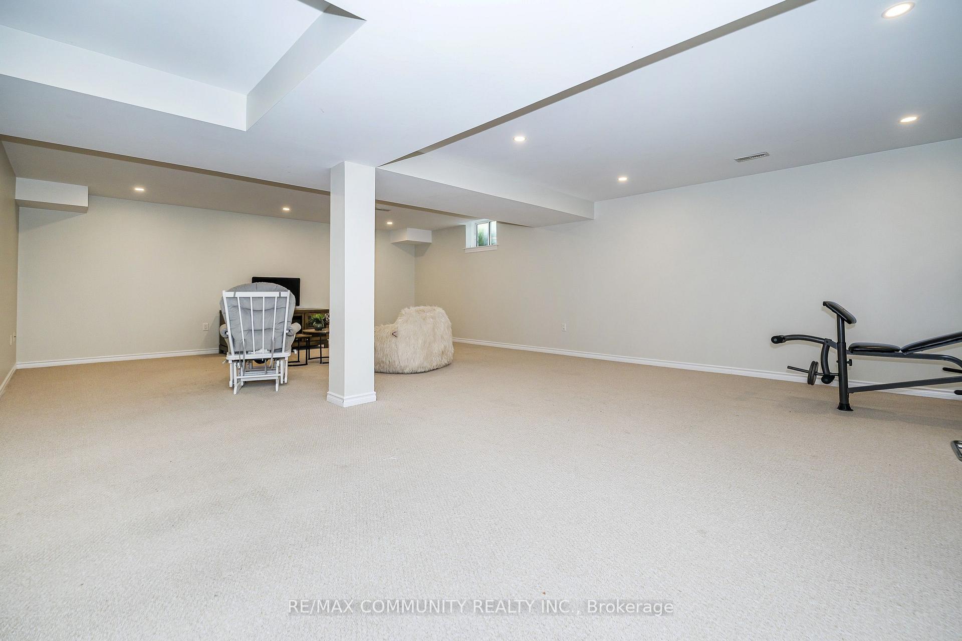 Photo 41 of 23 Holyrod Drive, Clarington, Courtice — HOMEH