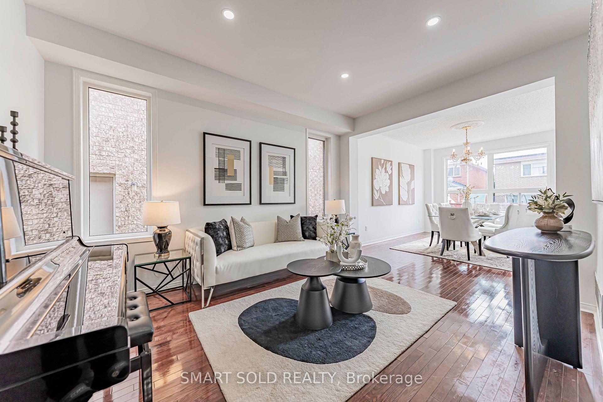 Photo 3 of 274 Ridgecrest Road, Markham, Berczy — HOMEH