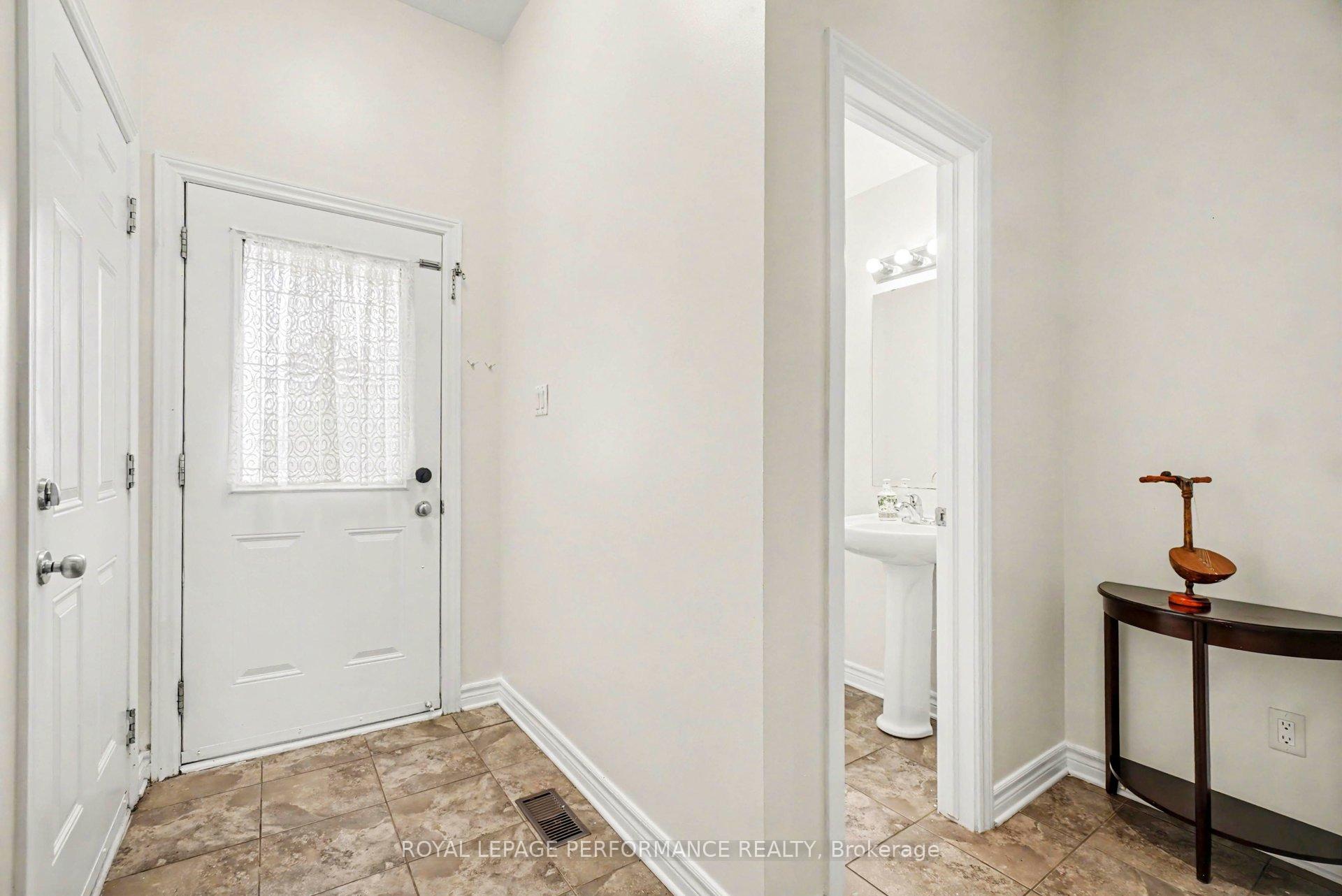 Photo 5 of 217 Branthaven Street, Ottawa, Avalon East — HOMEH
