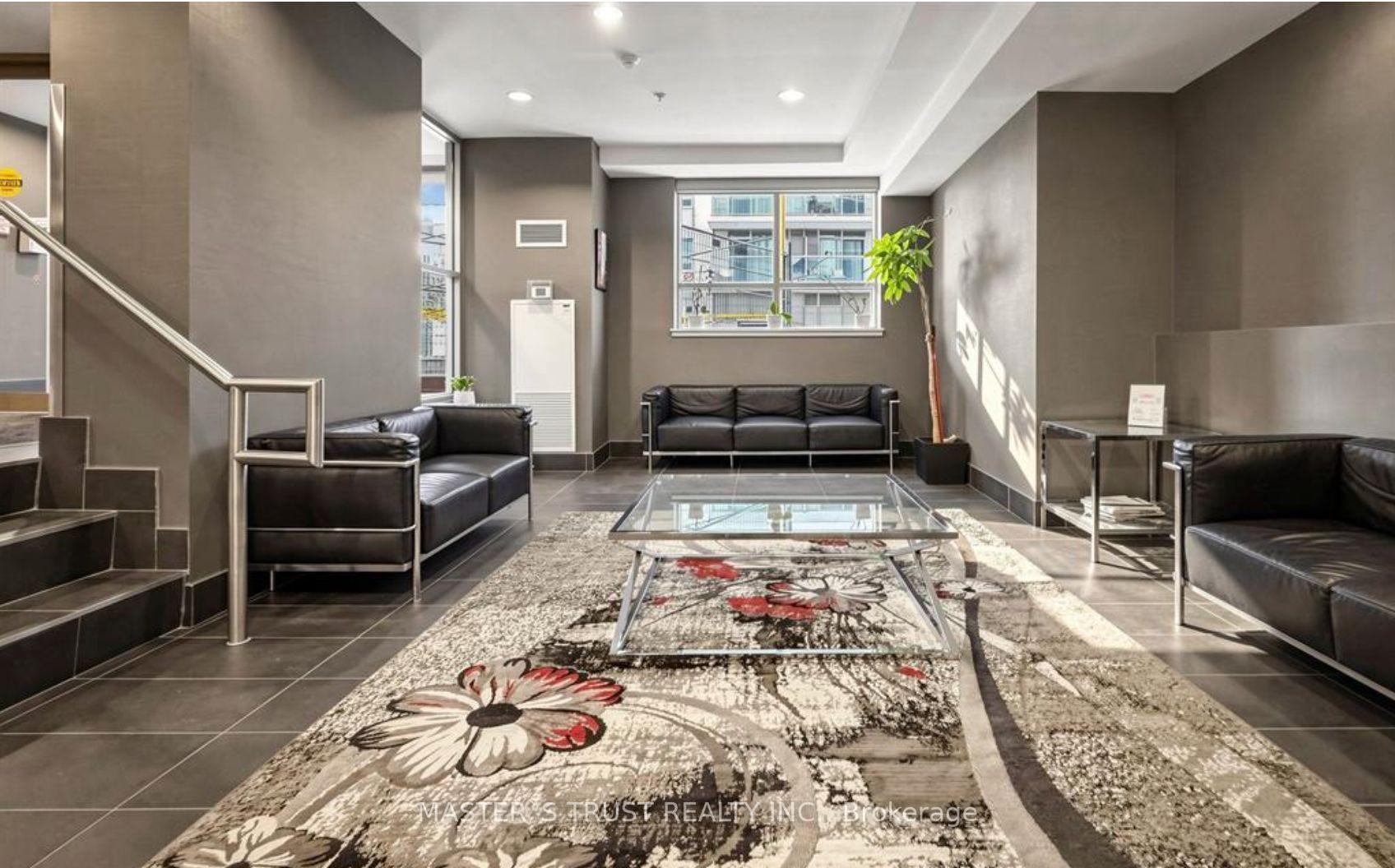 Photo 3 of Unit 302, 812 Lansdowne Avenue, Toronto, Dovercourt-Wallace Emerson-Junction — HOMEH