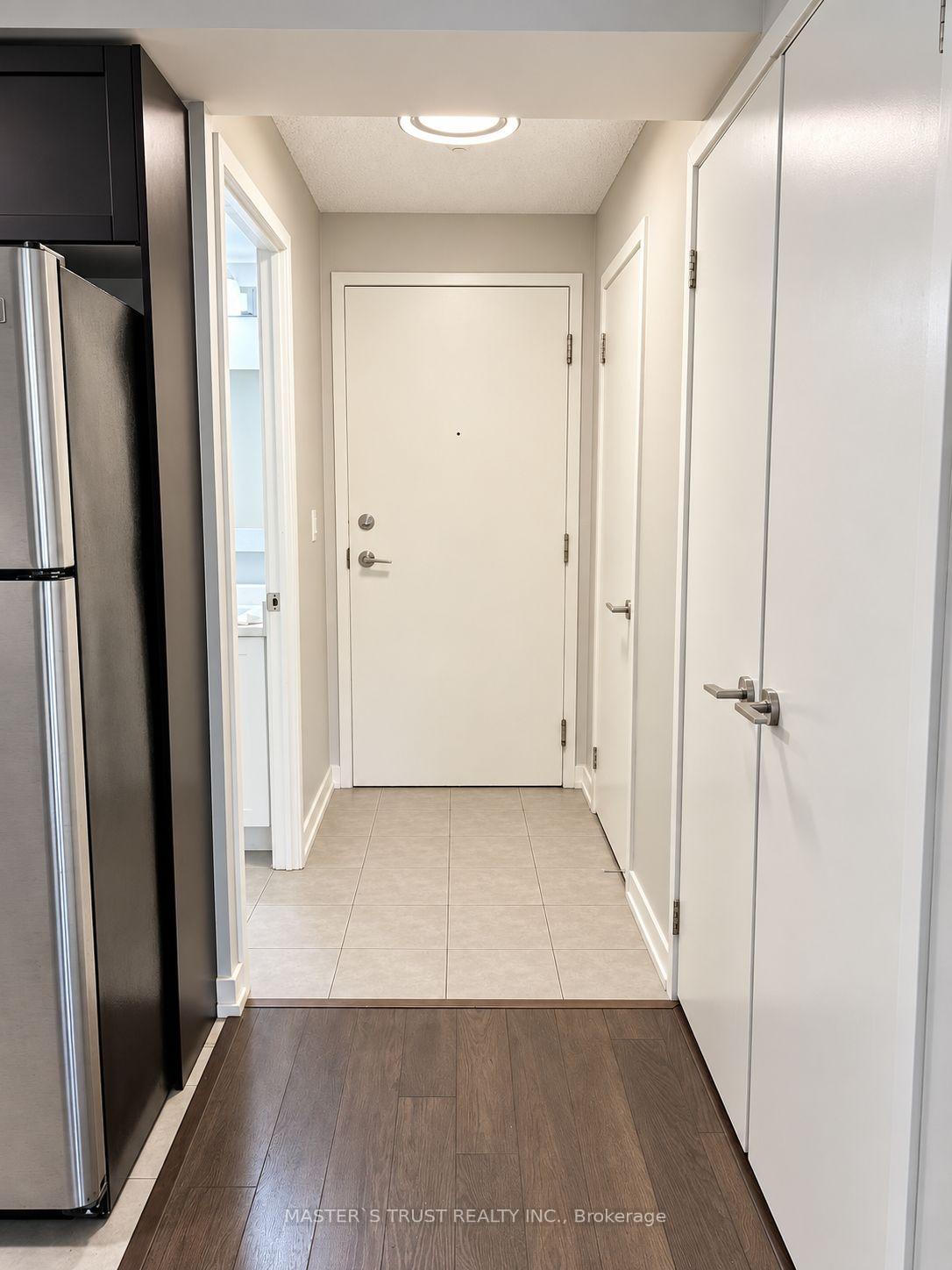 Photo 4 of Unit 302, 812 Lansdowne Avenue, Toronto, Dovercourt-Wallace Emerson-Junction — HOMEH