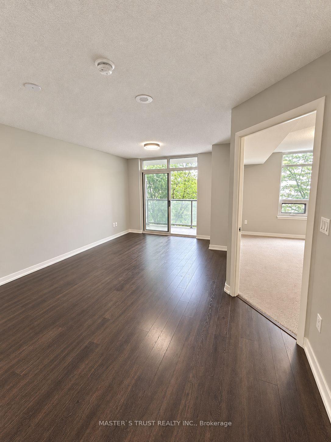 Photo 6 of Unit 302, 812 Lansdowne Avenue, Toronto, Dovercourt-Wallace Emerson-Junction — HOMEH