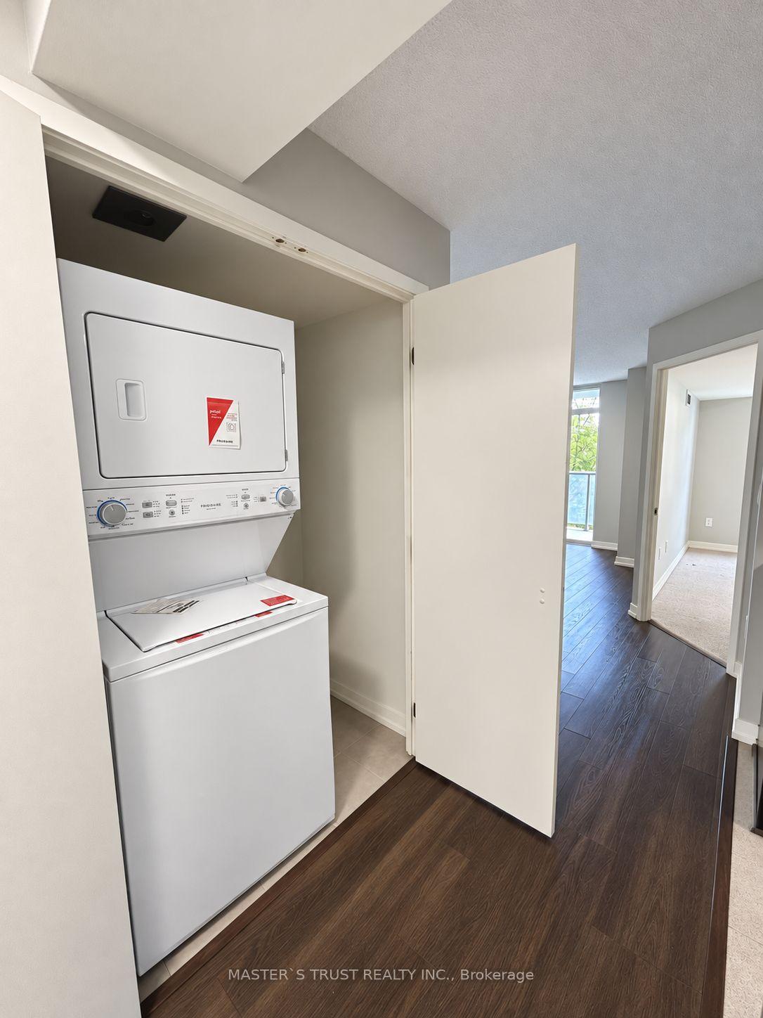 Photo 12 of Unit 302, 812 Lansdowne Avenue, Toronto, Dovercourt-Wallace Emerson-Junction — HOMEH