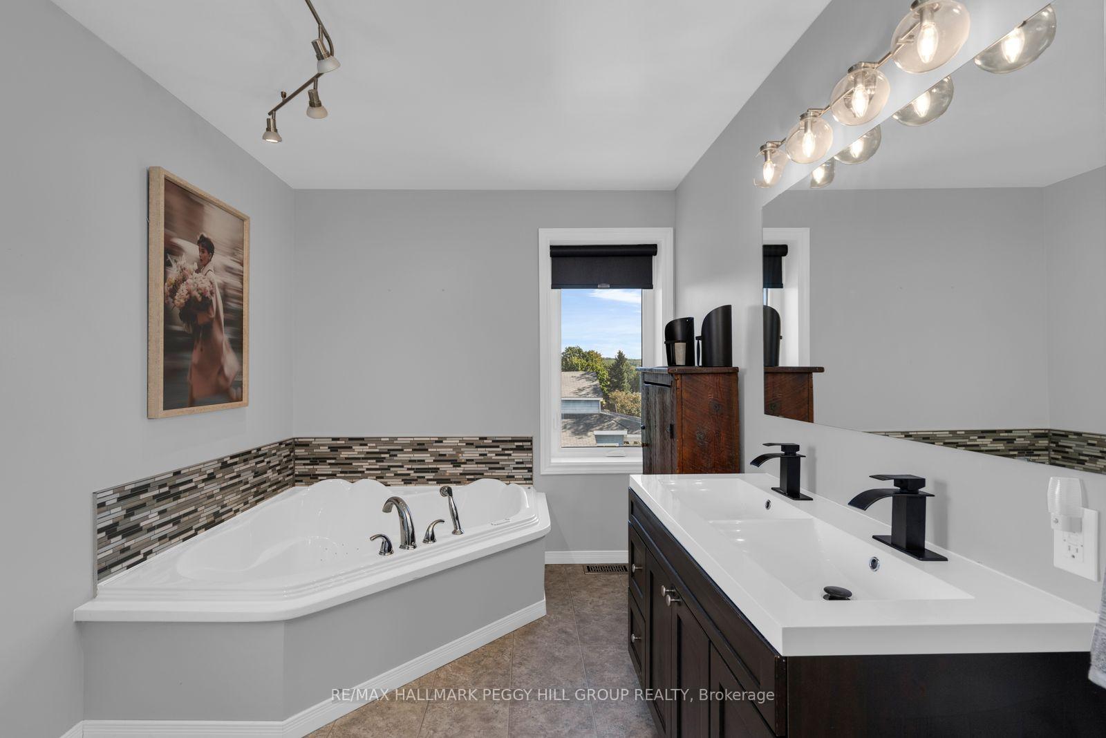 Photo 13 of 312 Lafontaine Road W, Tiny, Rural Tiny — HOMEH