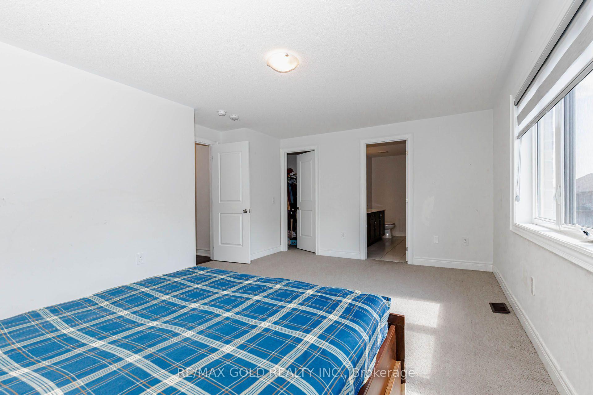Photo 26 of 33 Tiger Crescent, Brampton, Sandringham-Wellington North — HOMEH