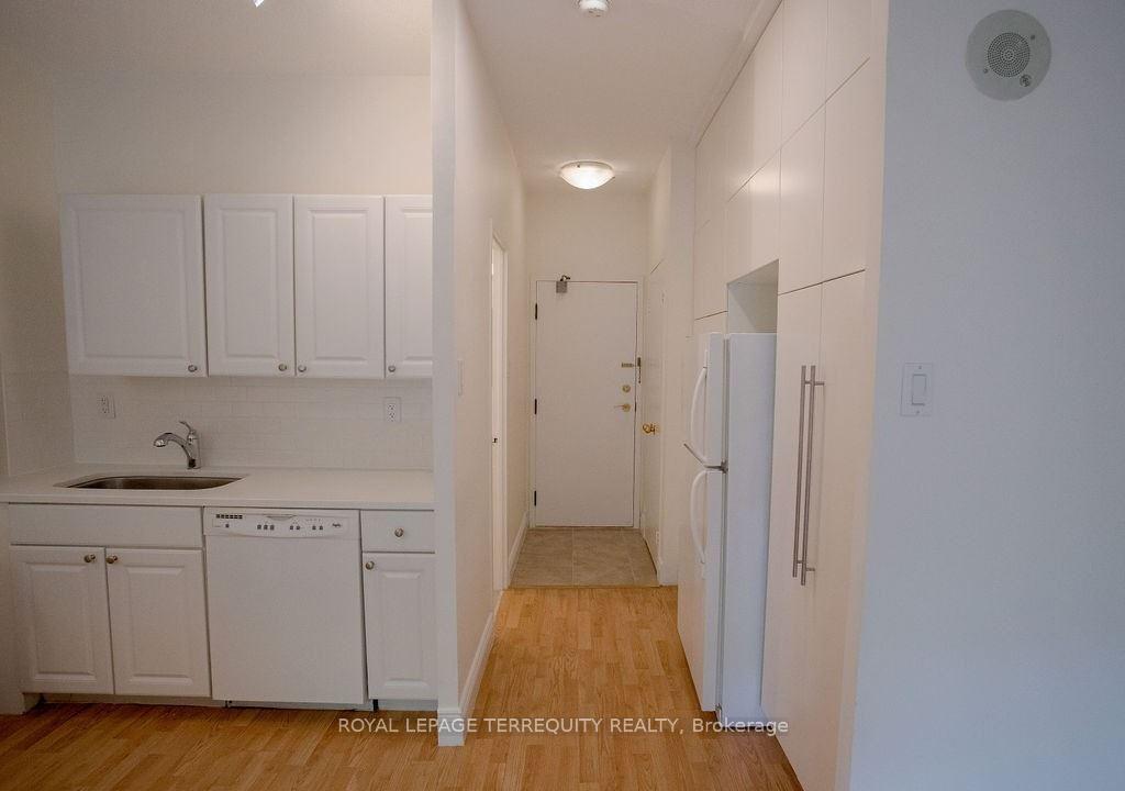 Photo 4 of Unit 106, 95 Prince Arthur Avenue, Toronto, The Annex — HOMEH