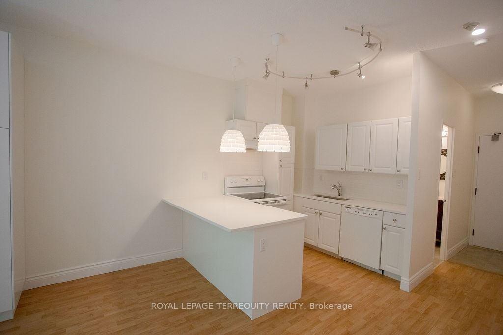 Photo 7 of Unit 106, 95 Prince Arthur Avenue, Toronto, The Annex — HOMEH