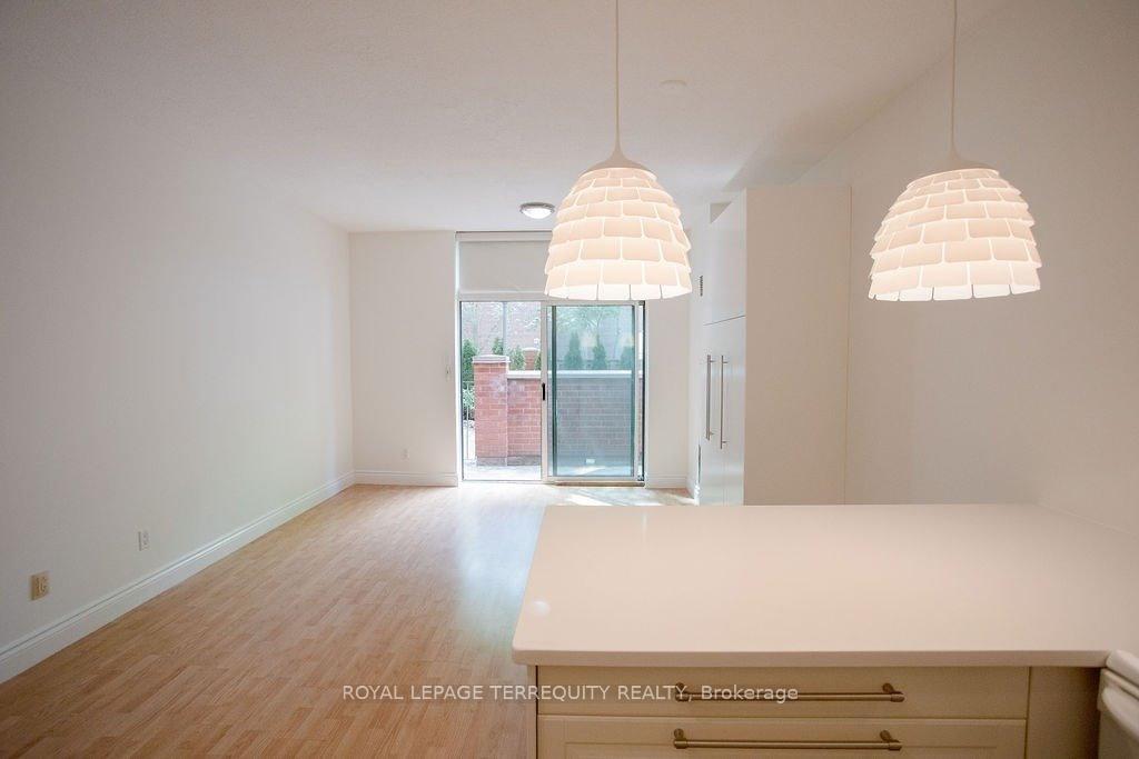 Photo 8 of Unit 106, 95 Prince Arthur Avenue, Toronto, The Annex — HOMEH