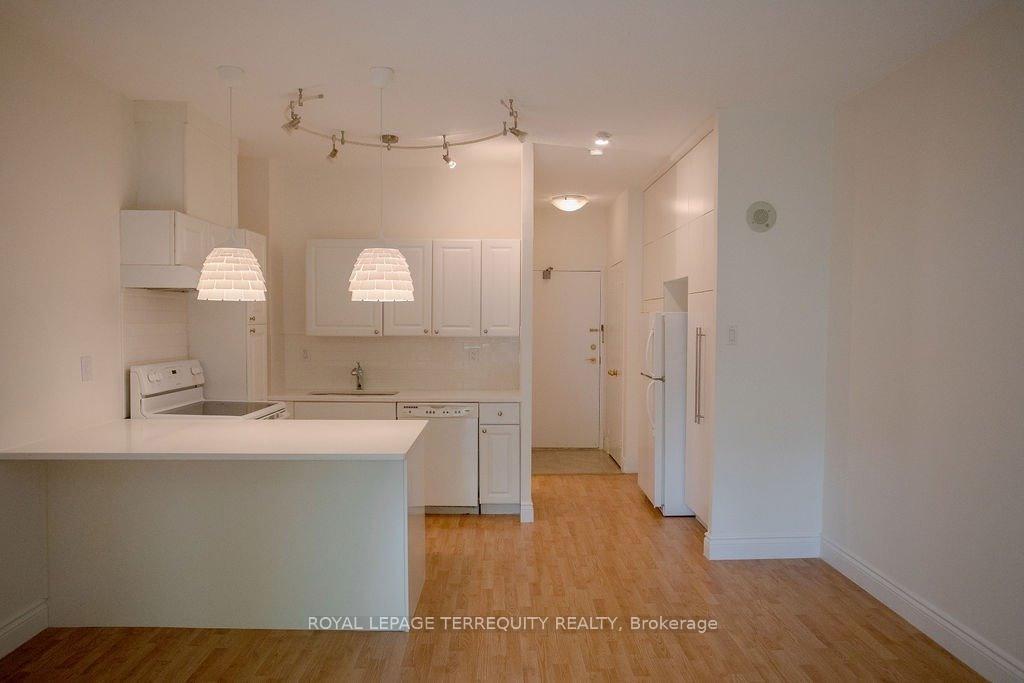 Photo 10 of Unit 106, 95 Prince Arthur Avenue, Toronto, The Annex — HOMEH