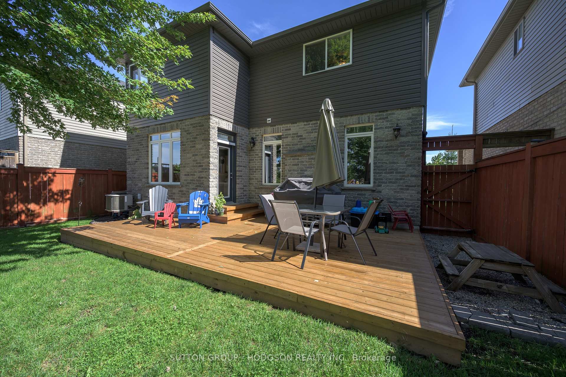 Photo 5 of 1476 Lawson Road, London, North I — HOMEH