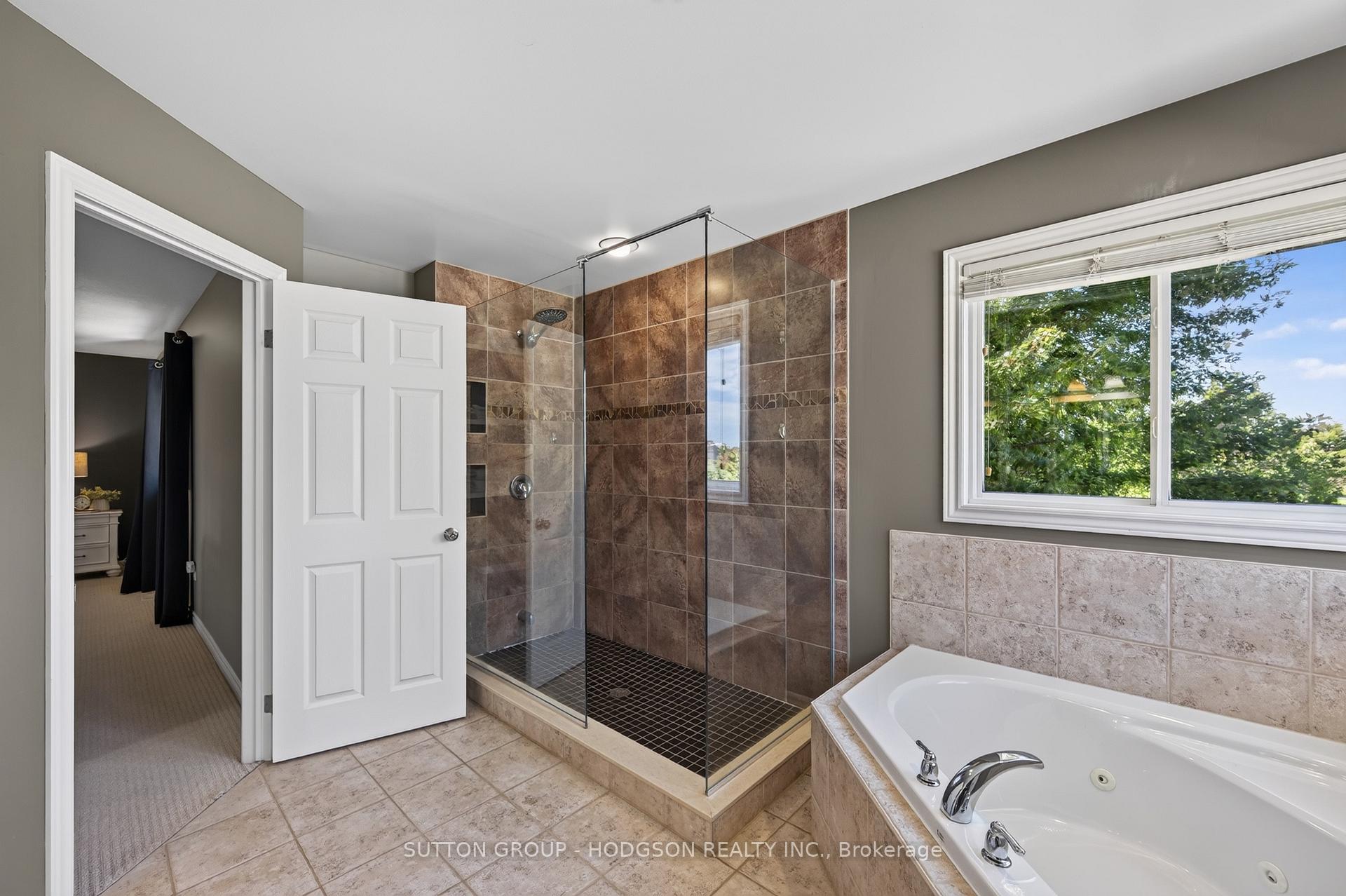 Photo 17 of 1476 Lawson Road, London, North I — HOMEH