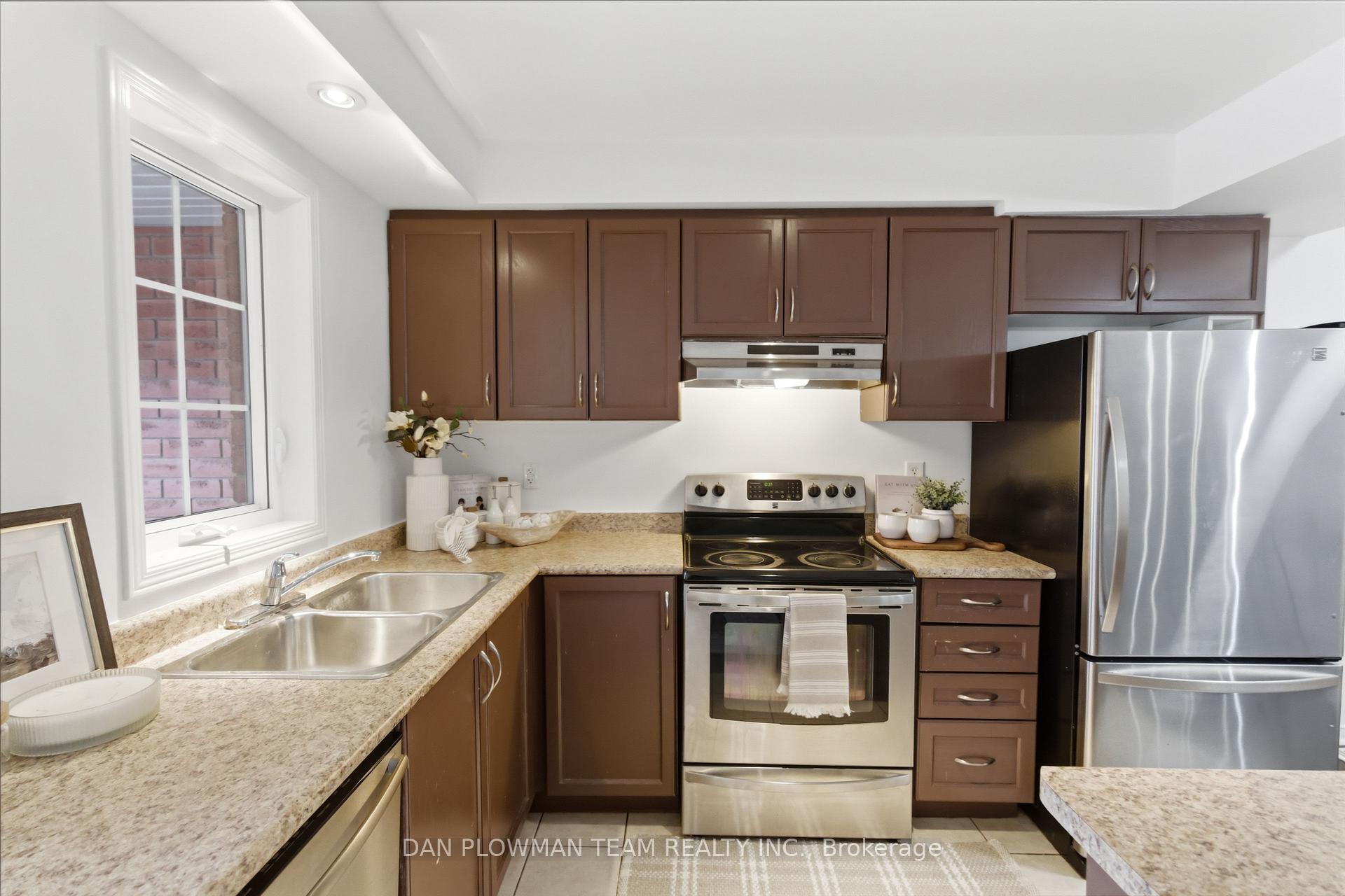 Photo 12 of 23 Blunden Road, Ajax, Central East — HOMEH