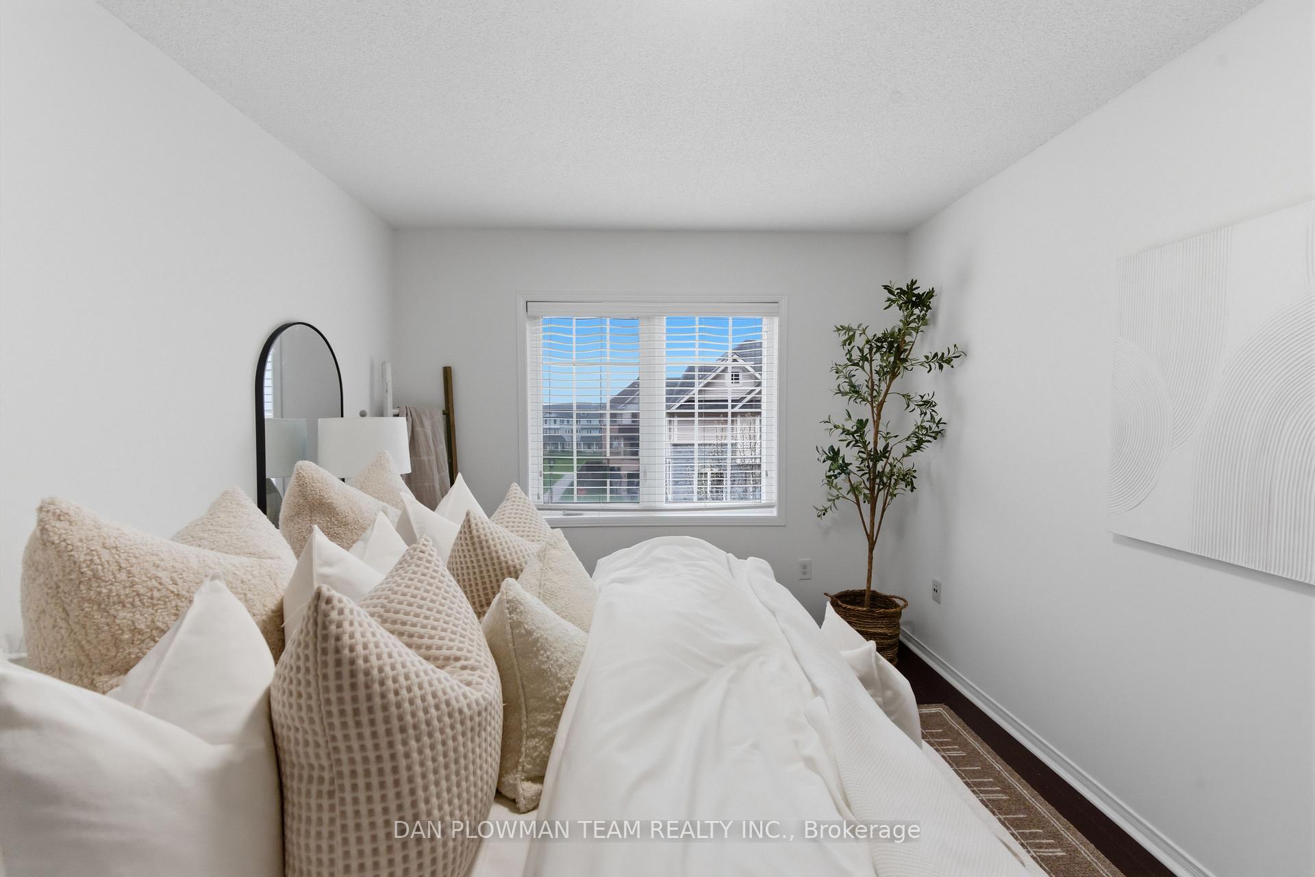 Photo 21 of 23 Blunden Road, Ajax, Central East — HOMEH