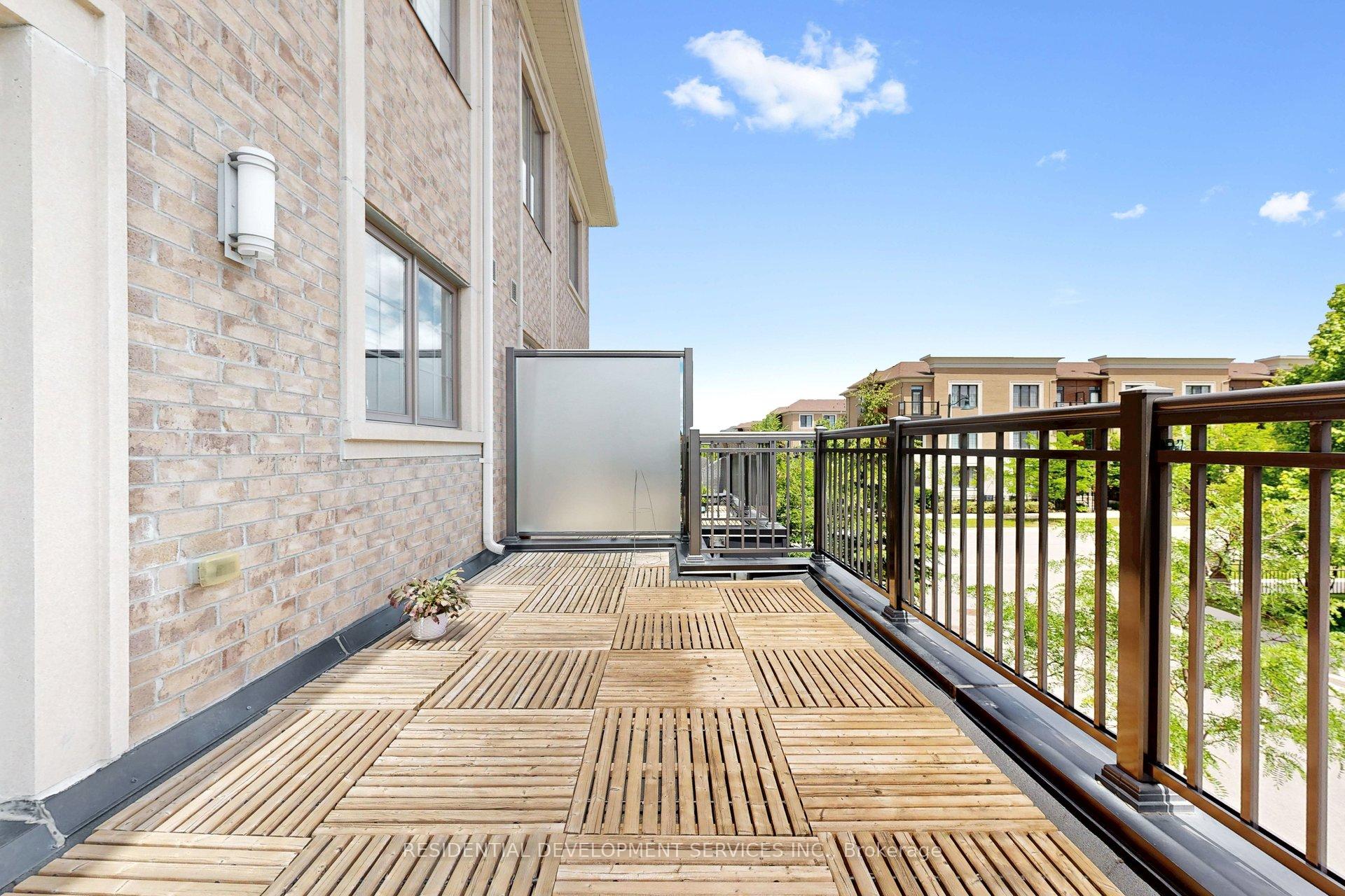 Photo 25 of 37 Village Parkway, Markham, Unionville — HOMEH