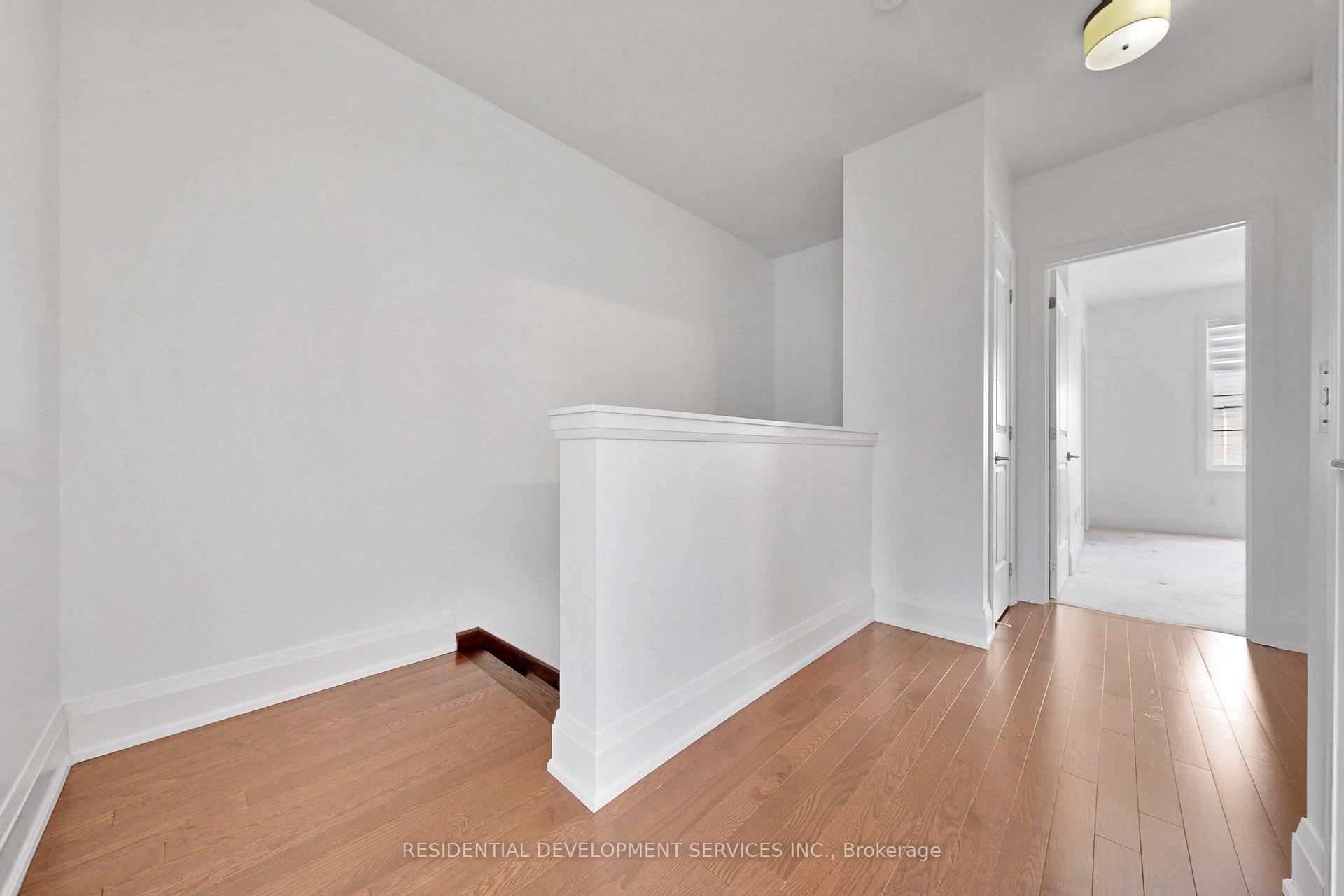 Photo 26 of 37 Village Parkway, Markham, Unionville — HOMEH