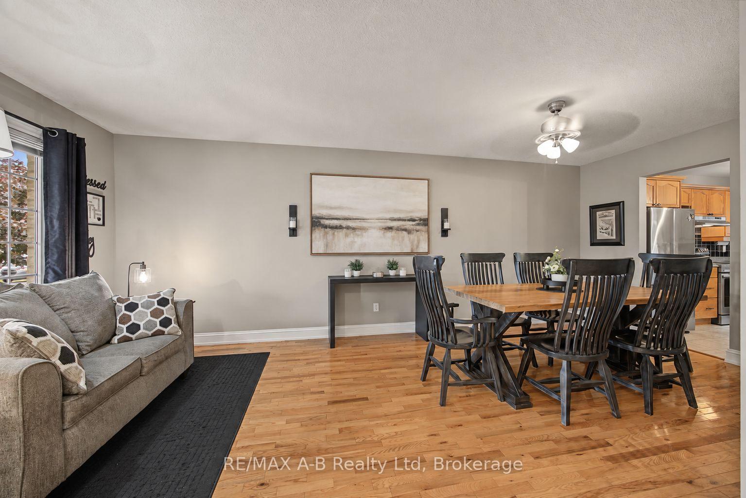 Photo 8 of 15 Cook Crescent, St. Thomas — HOMEH