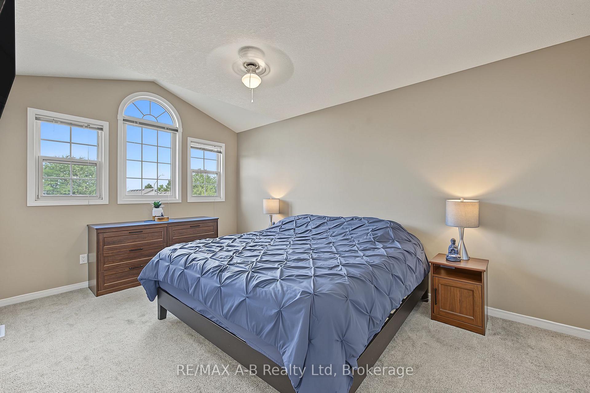Photo 17 of 15 Cook Crescent, St. Thomas — HOMEH