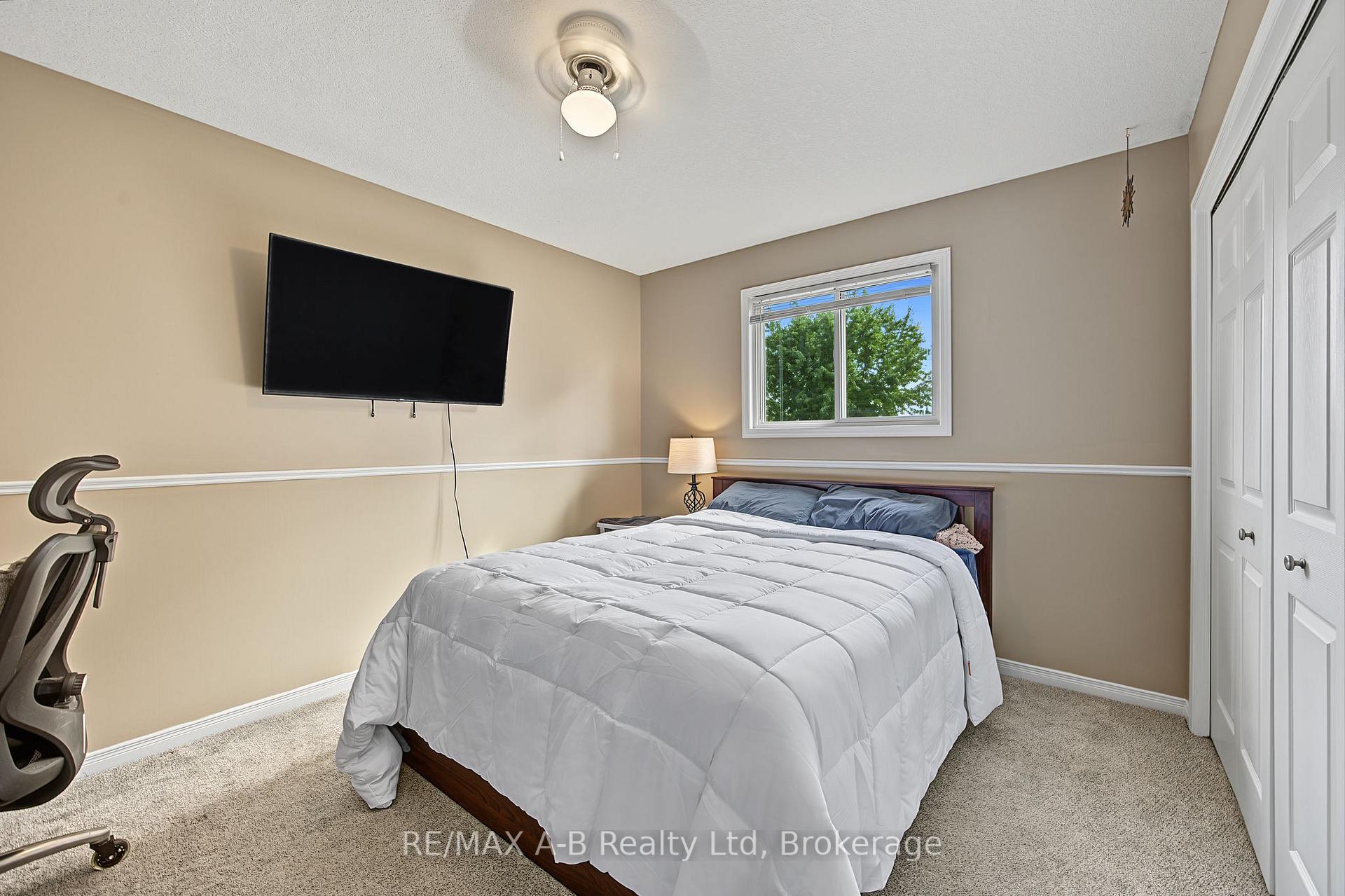 Photo 22 of 15 Cook Crescent, St. Thomas — HOMEH
