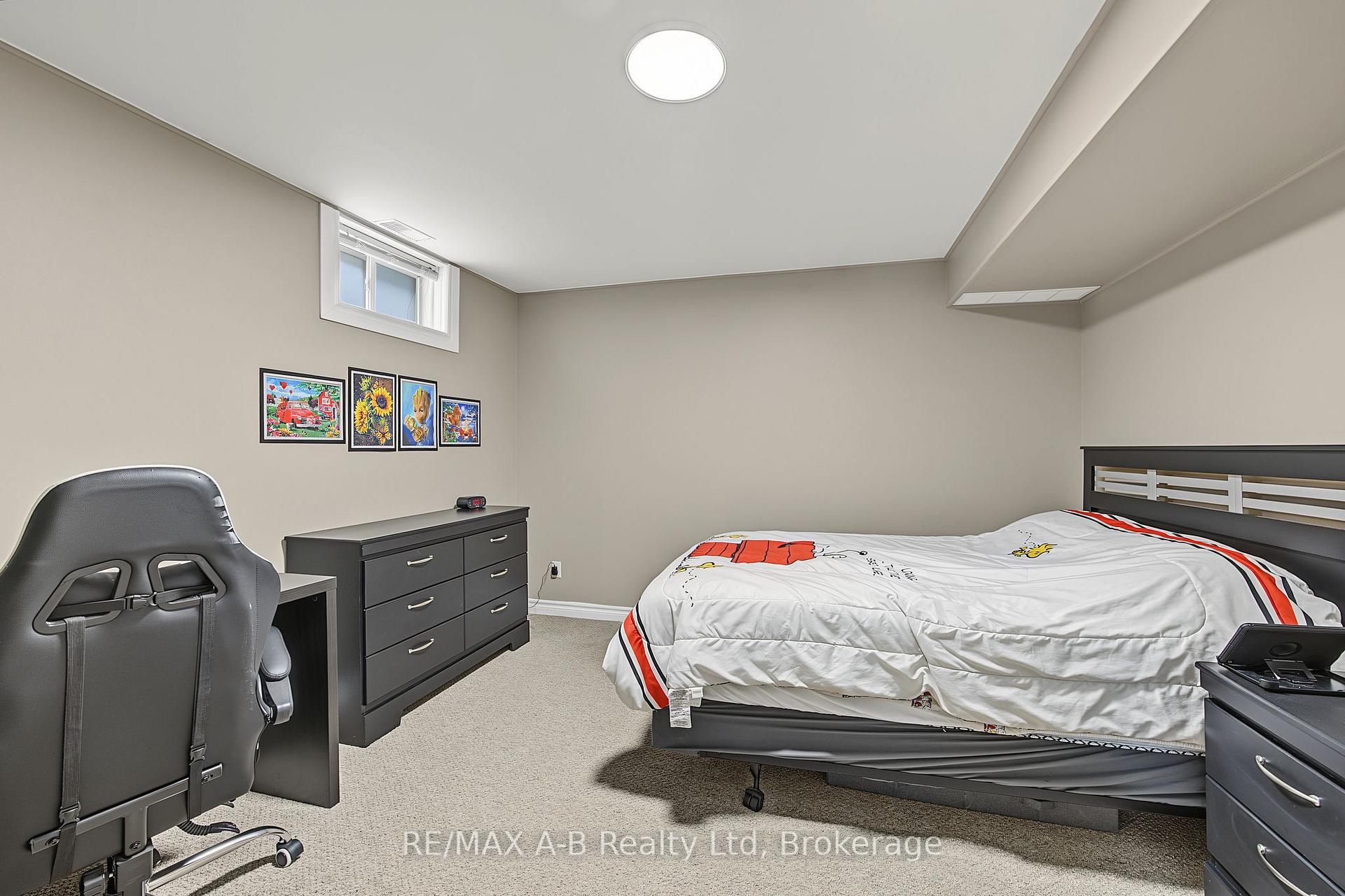 Photo 29 of 15 Cook Crescent, St. Thomas — HOMEH